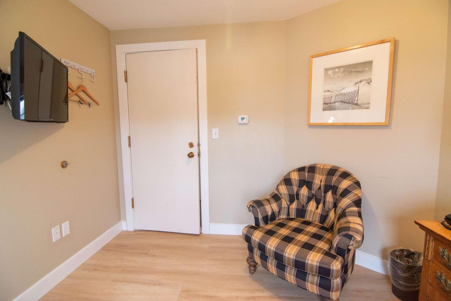The Beach House Inn photo 53
