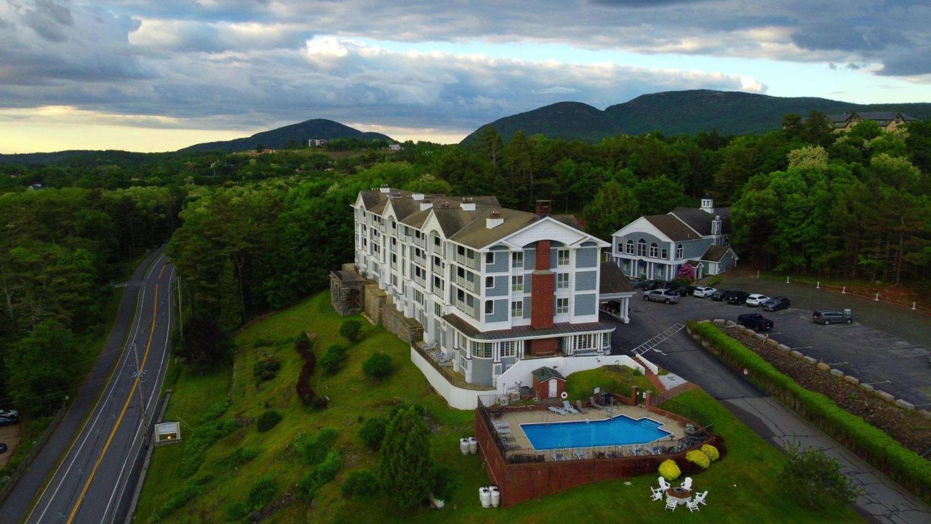 Bluenose Inn - Bar Harbor Collection photo 10
