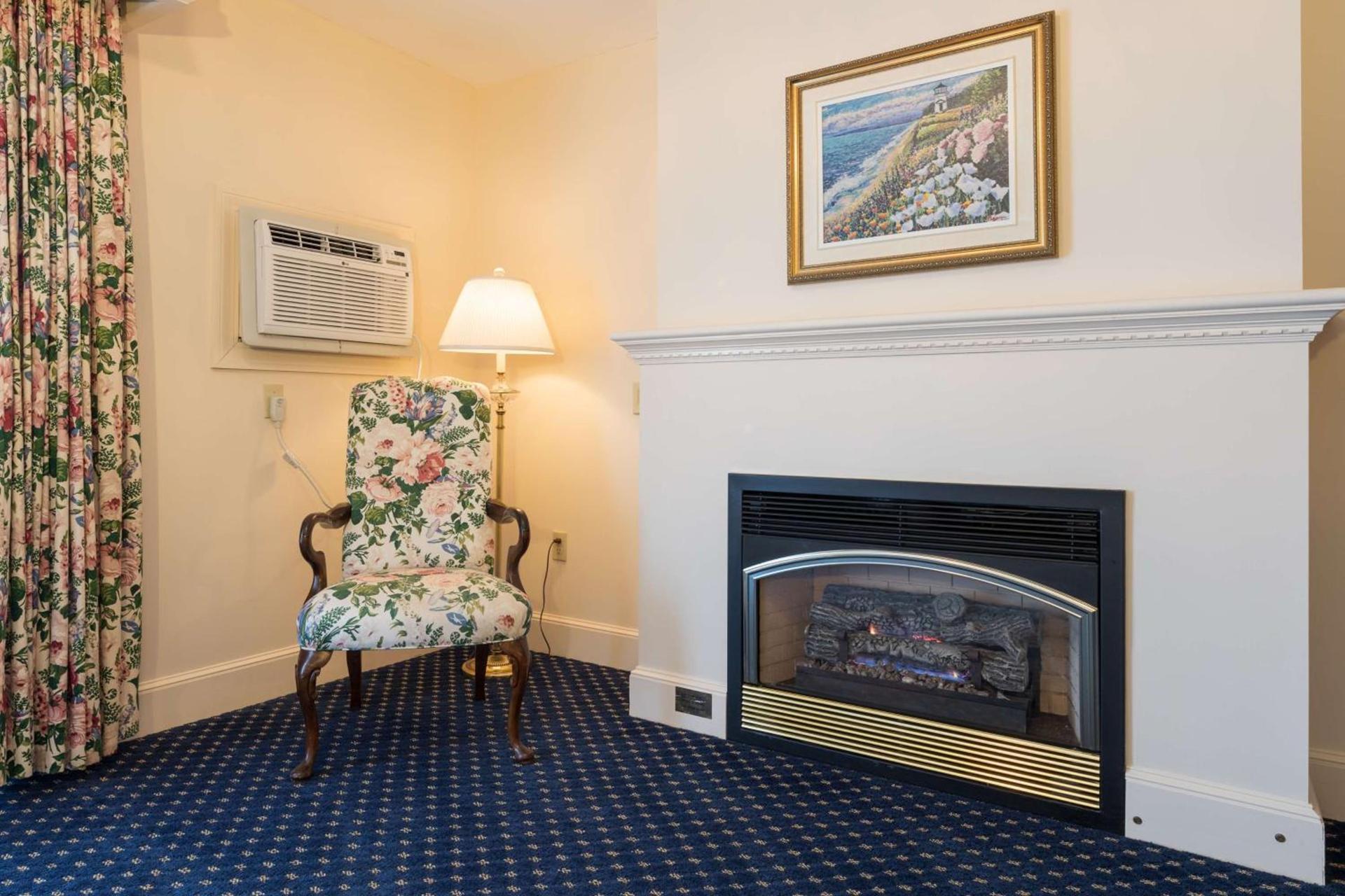Bluenose Inn - Bar Harbor Collection photo 18