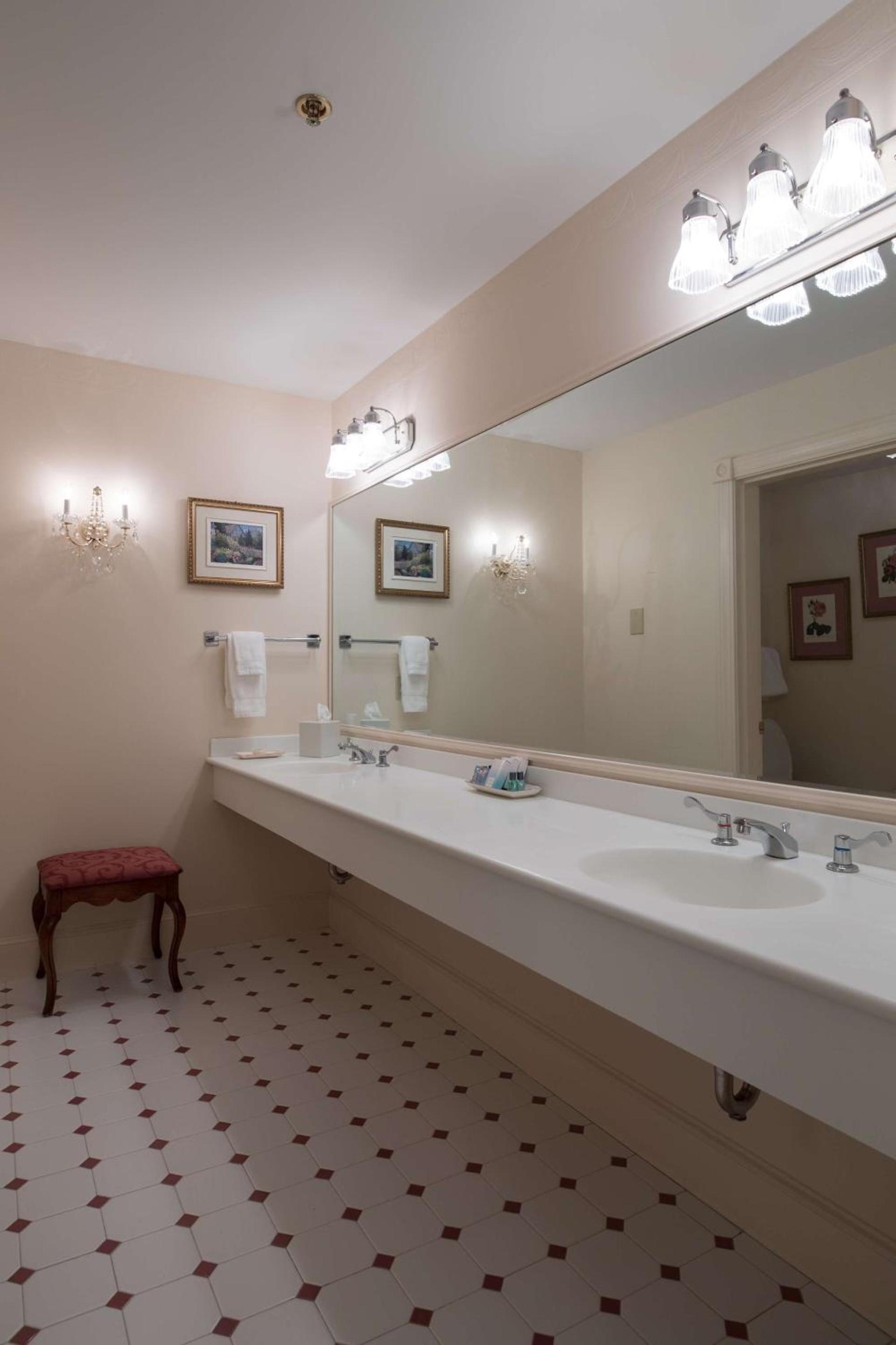 Bluenose Inn - Bar Harbor Collection photo 44