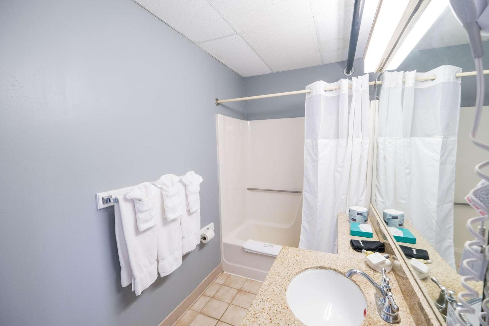 Boothbay Harbor Inn photo 7