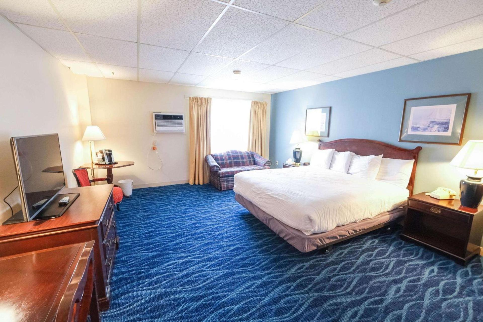 Boothbay Harbor Inn photo 11