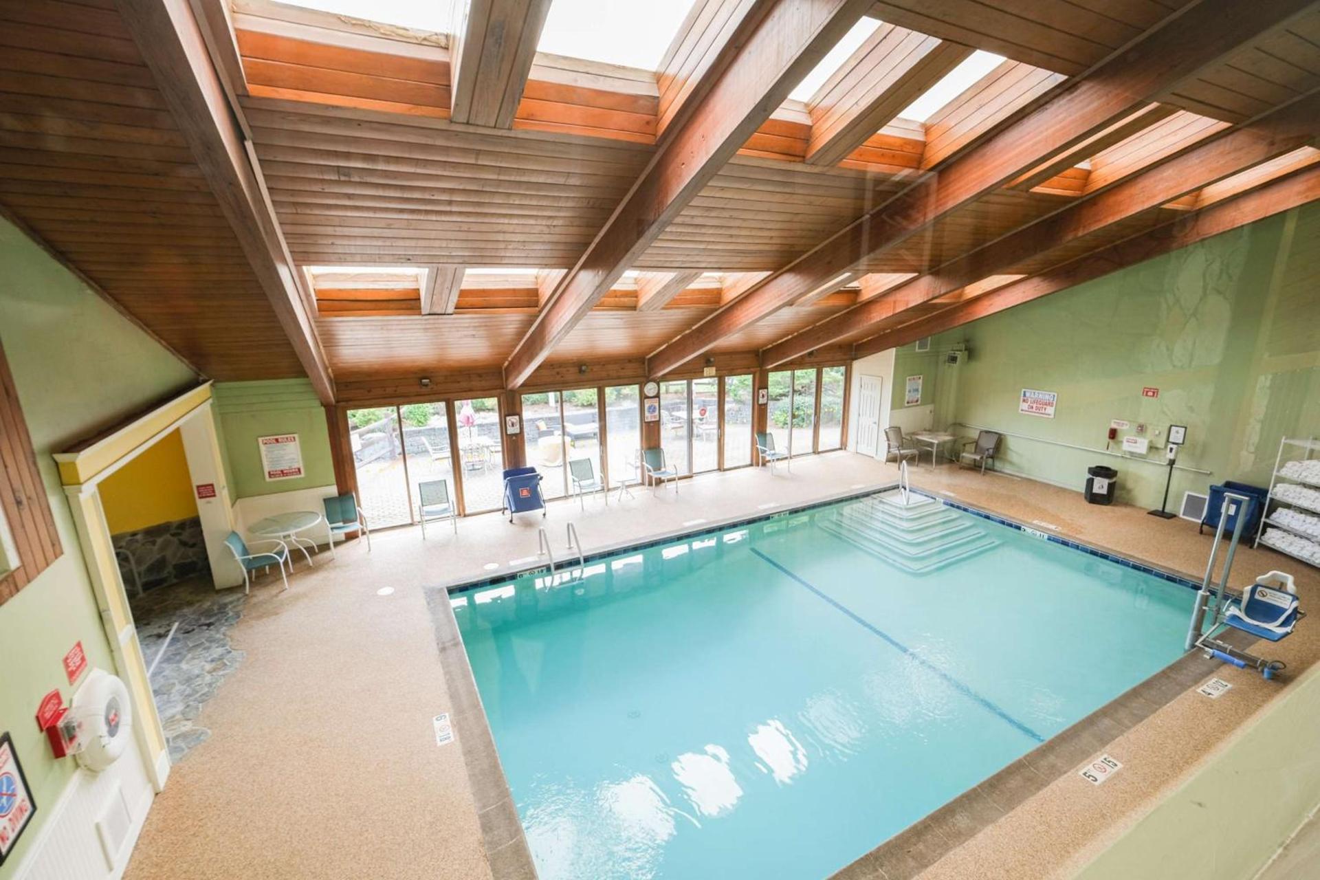 Fireside Inn & Suites Gilford photo 7