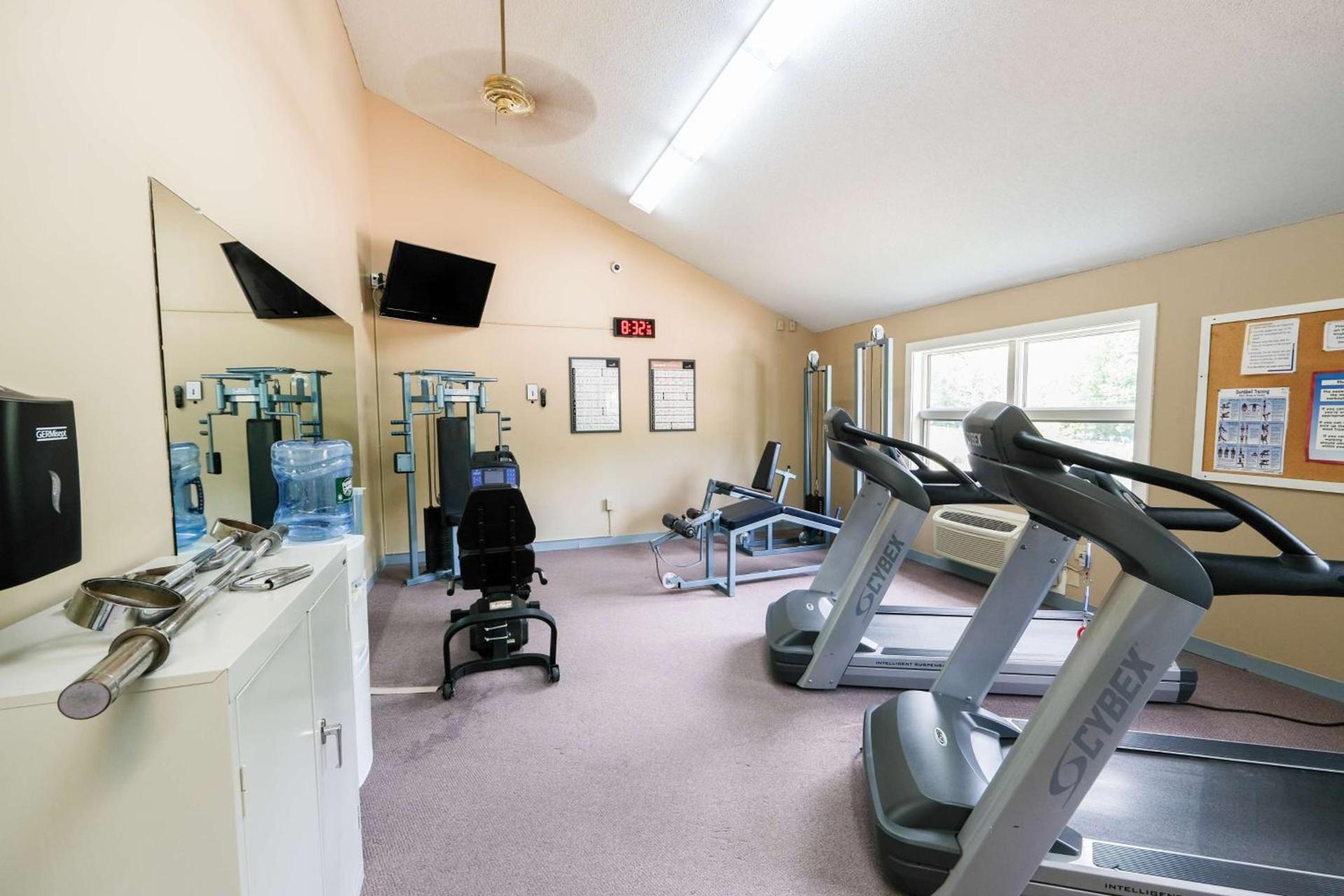 Fireside Inn & Suites Gilford photo 8