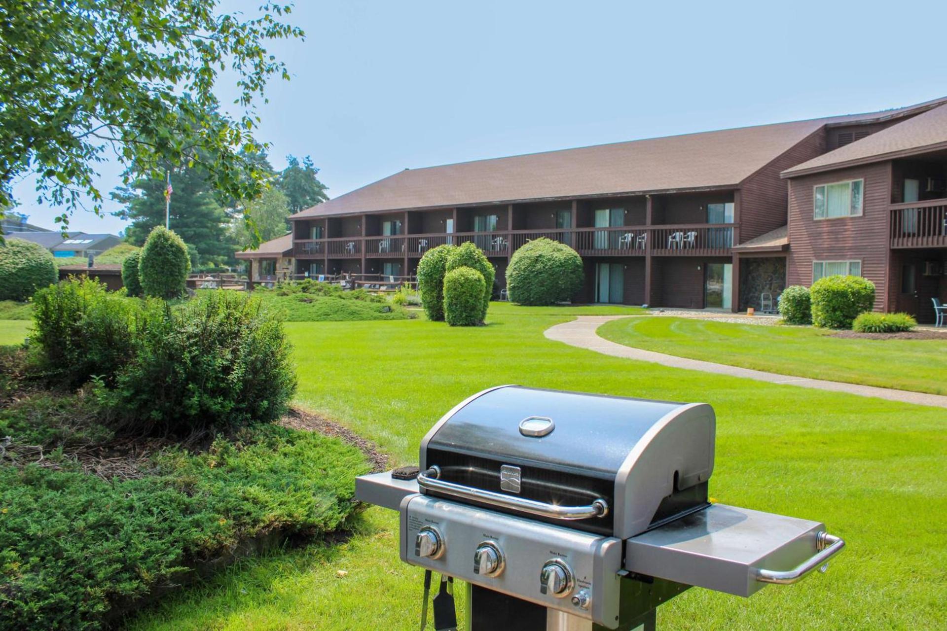 Fireside Inn & Suites Gilford photo 5