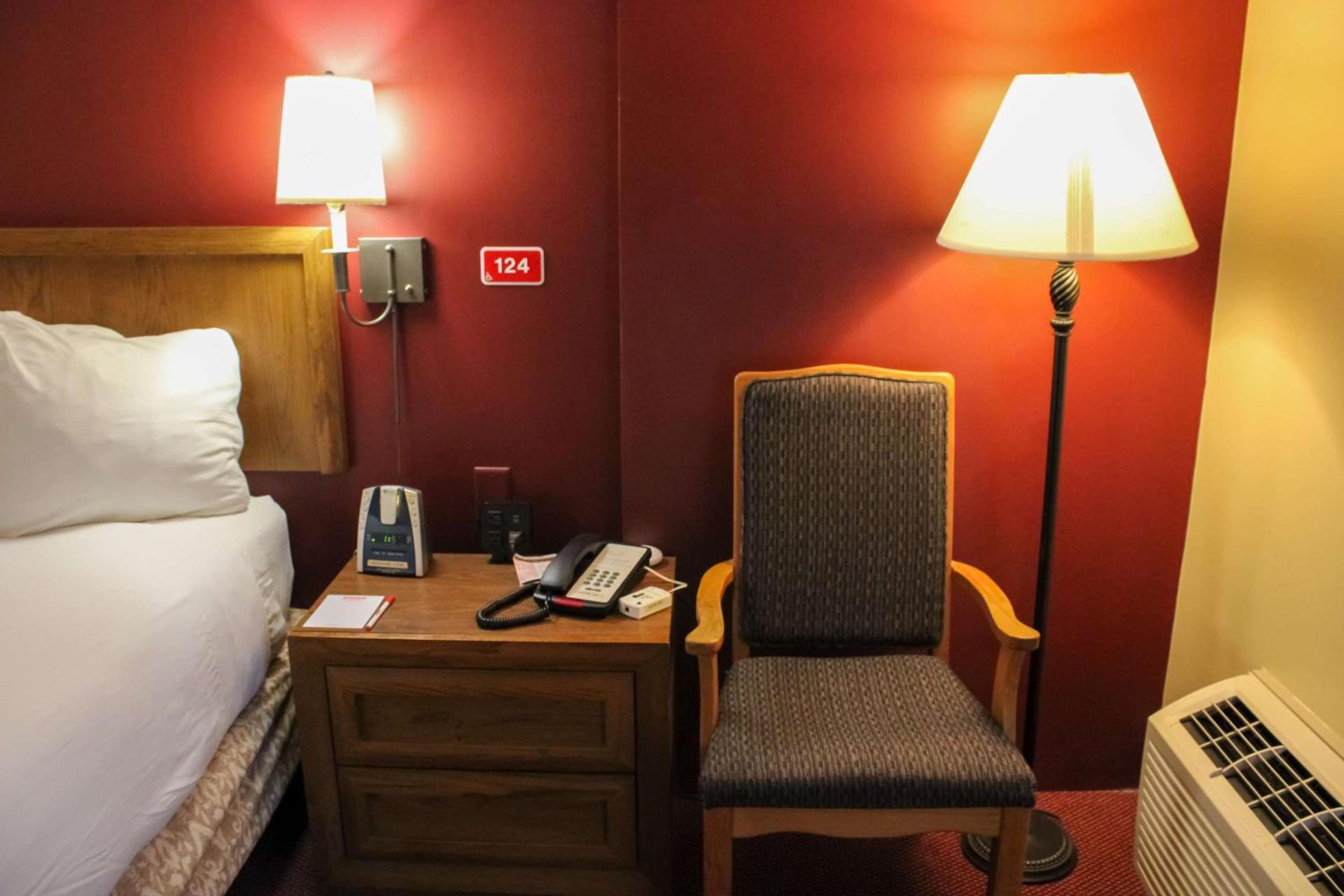Fireside Inn & Suites Gilford photo 23