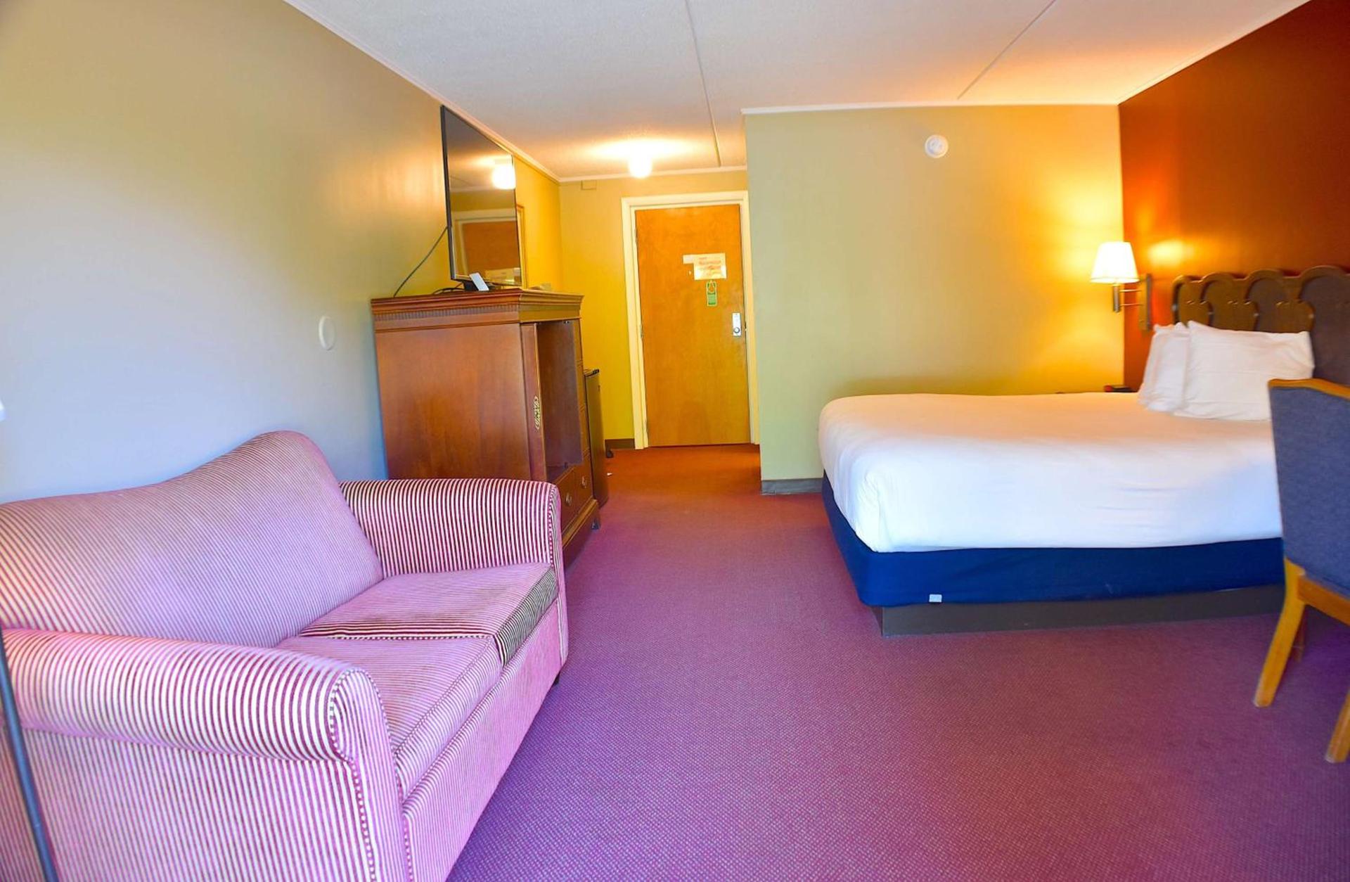 Fireside Inn & Suites Gilford photo 36
