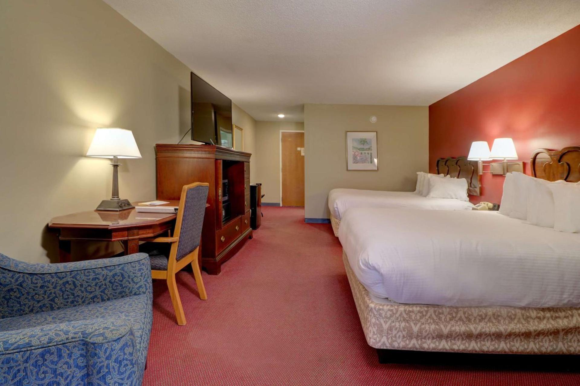 Fireside Inn & Suites Gilford photo 44