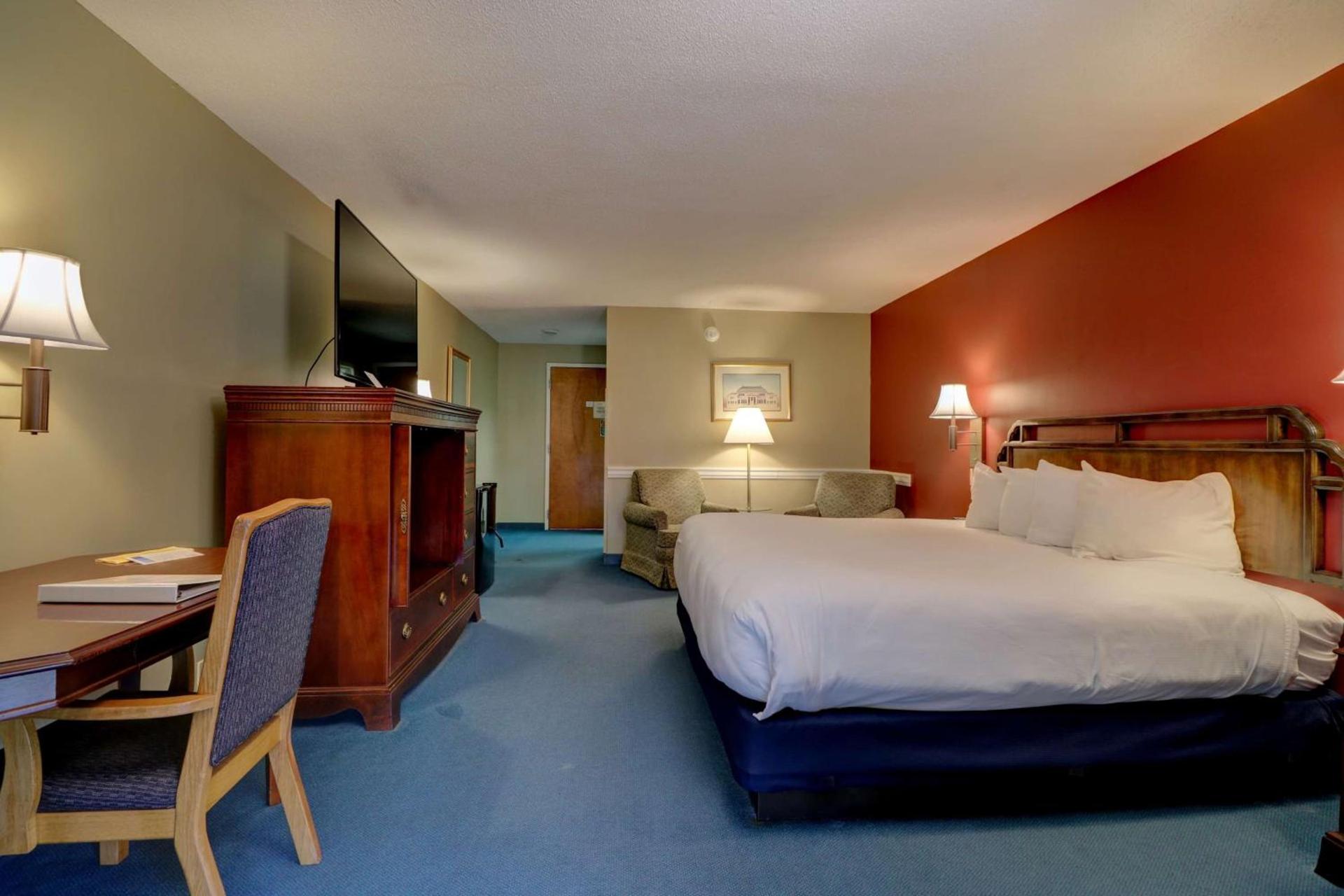 Fireside Inn & Suites Gilford photo 57