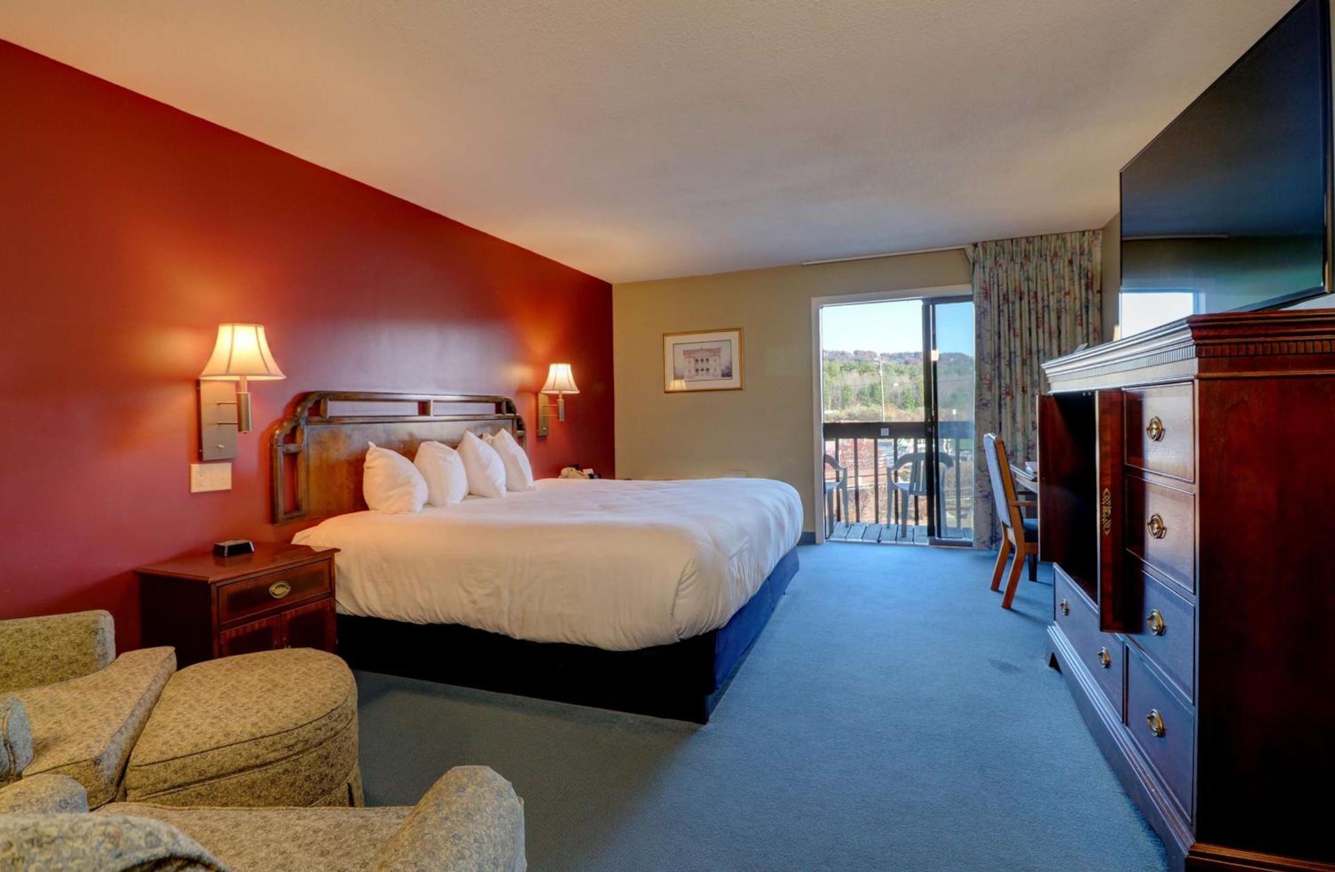 Fireside Inn & Suites Gilford photo 58