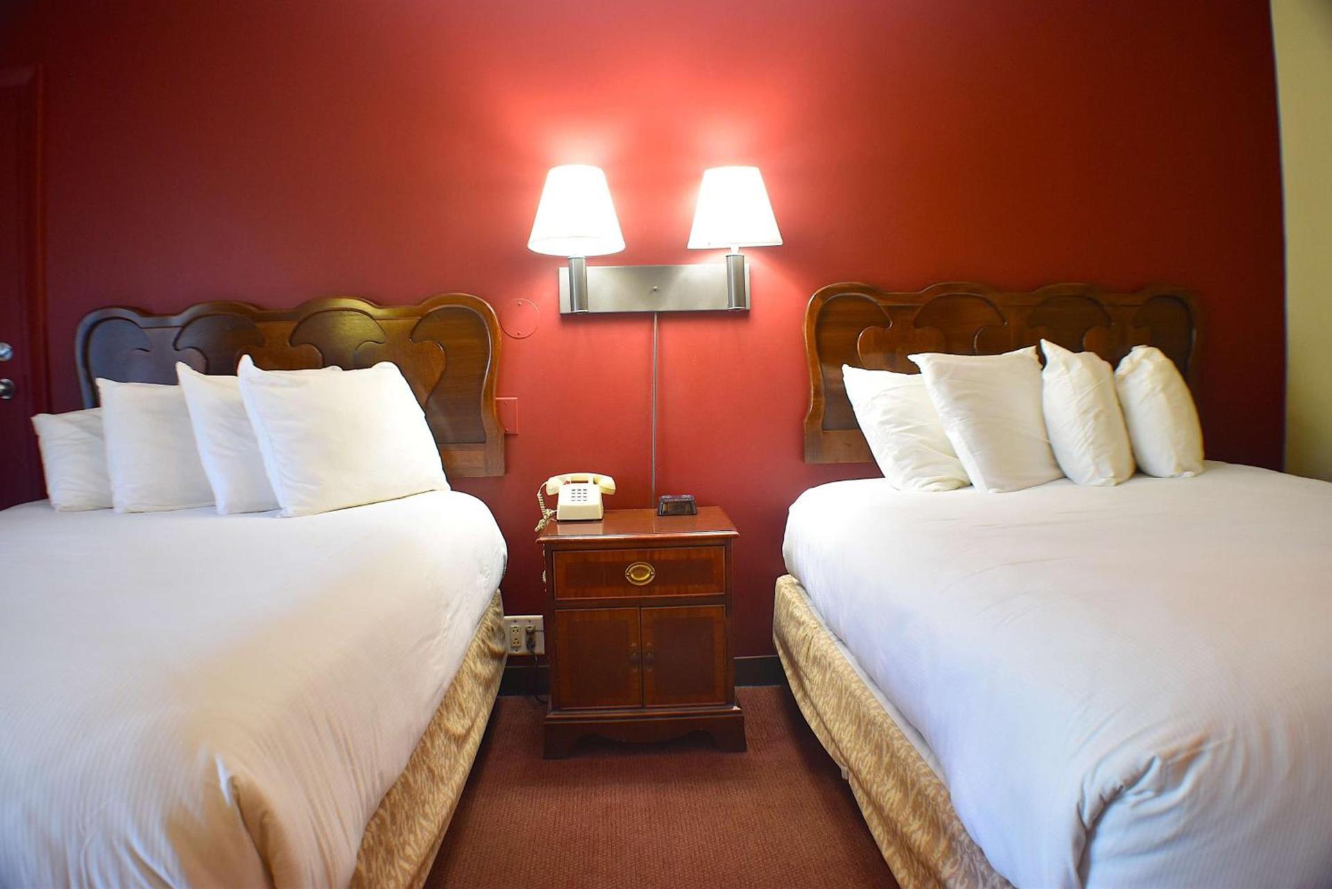 Fireside Inn & Suites Gilford photo 61