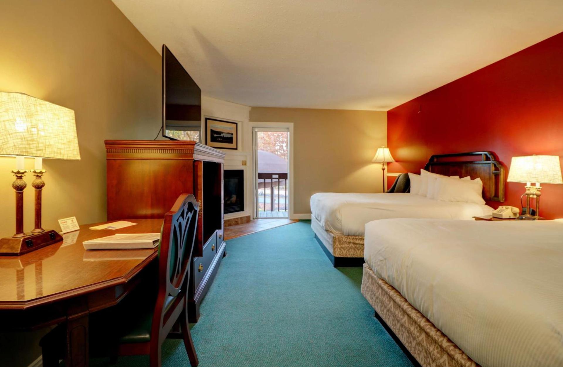 Fireside Inn & Suites Gilford photo 65