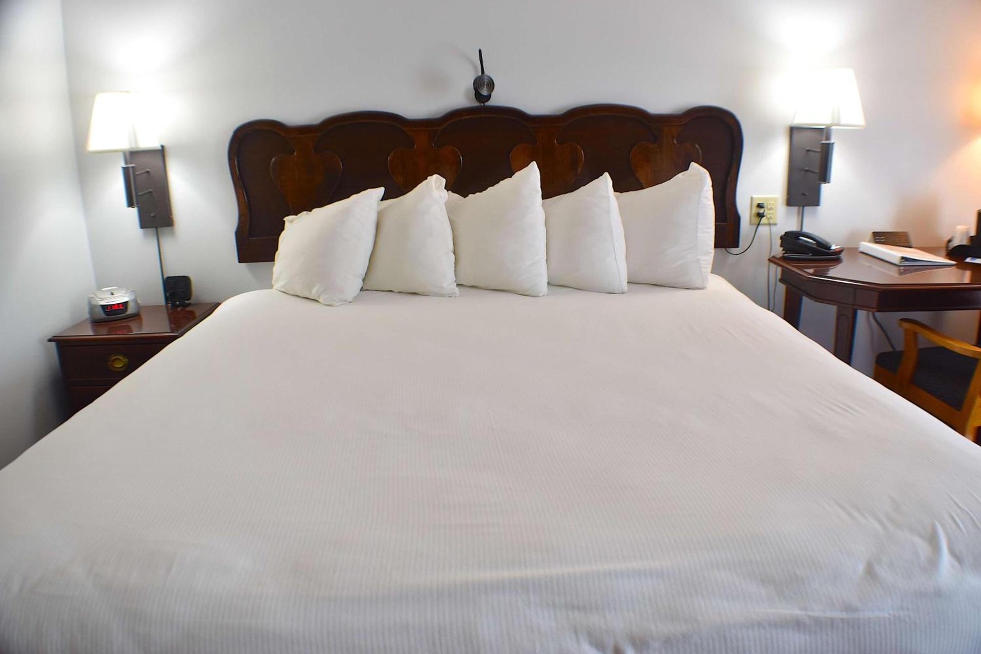 Fireside Inn & Suites Gilford photo 71