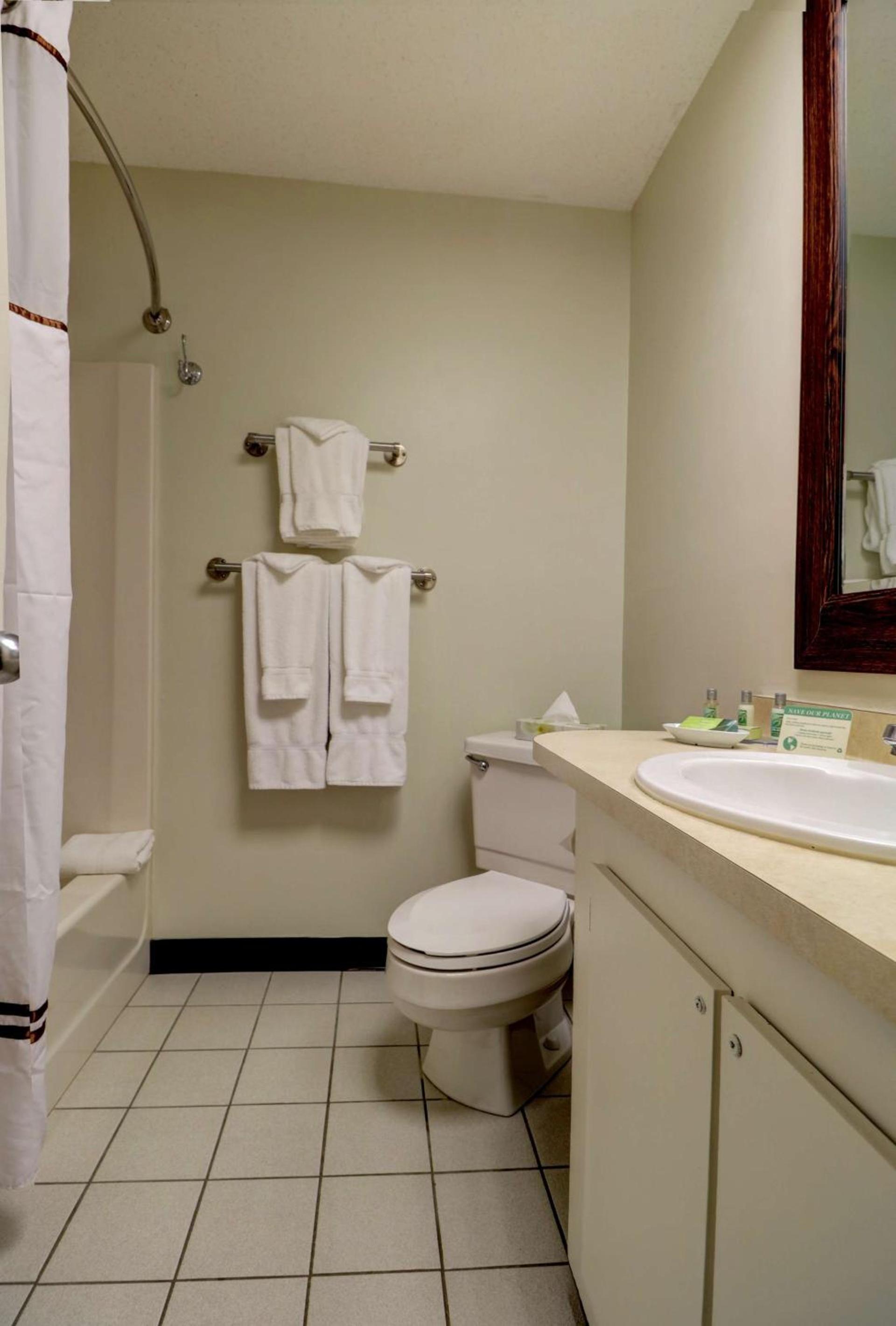 Fireside Inn & Suites Gilford photo 78