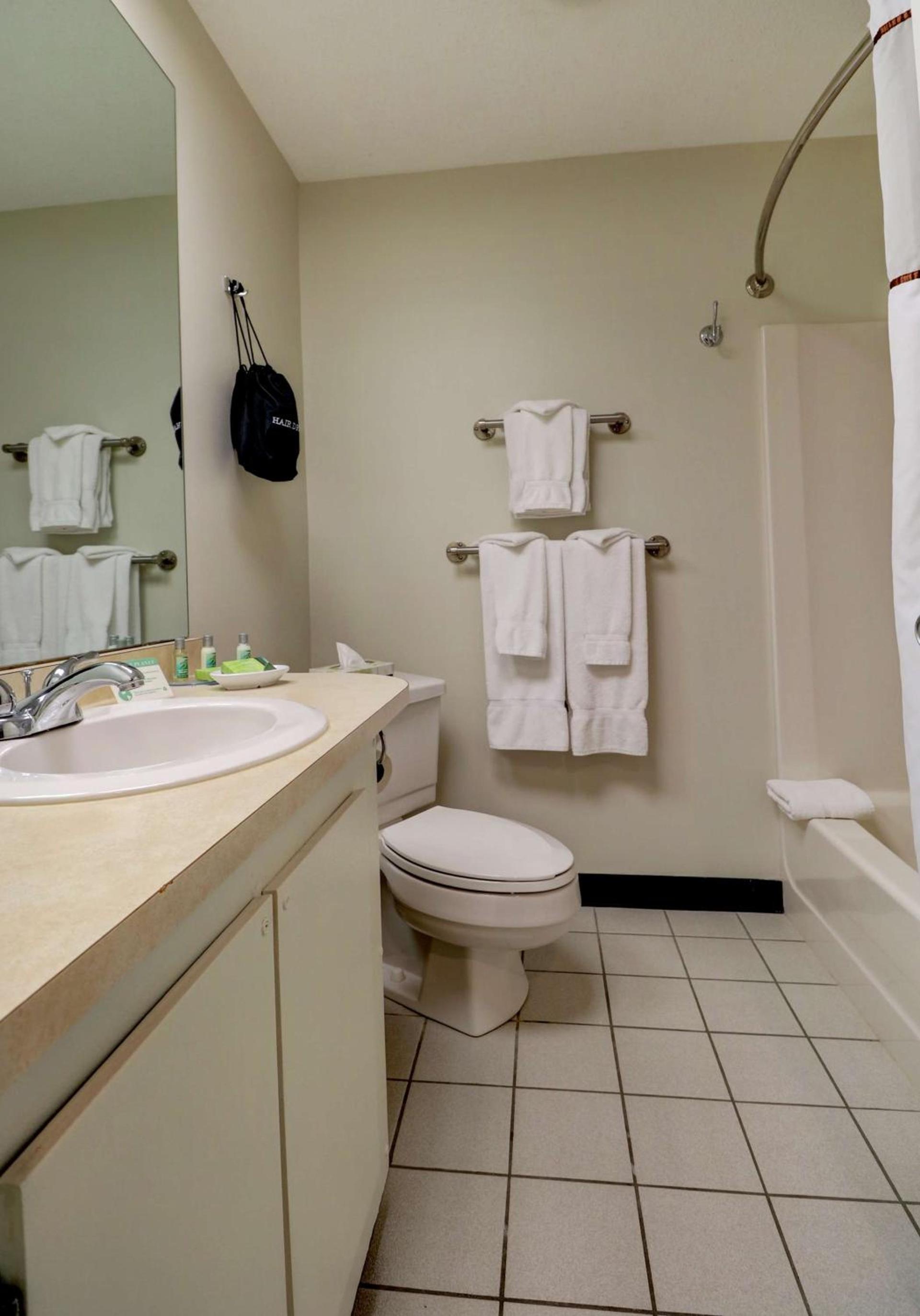 Fireside Inn & Suites Gilford photo 83