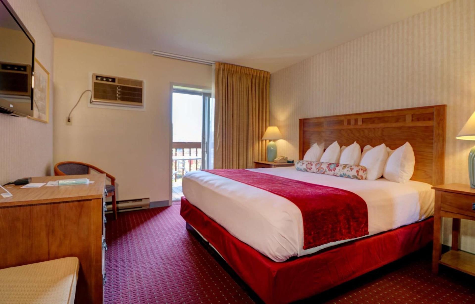 Fireside Inn & Suites Gilford photo 92