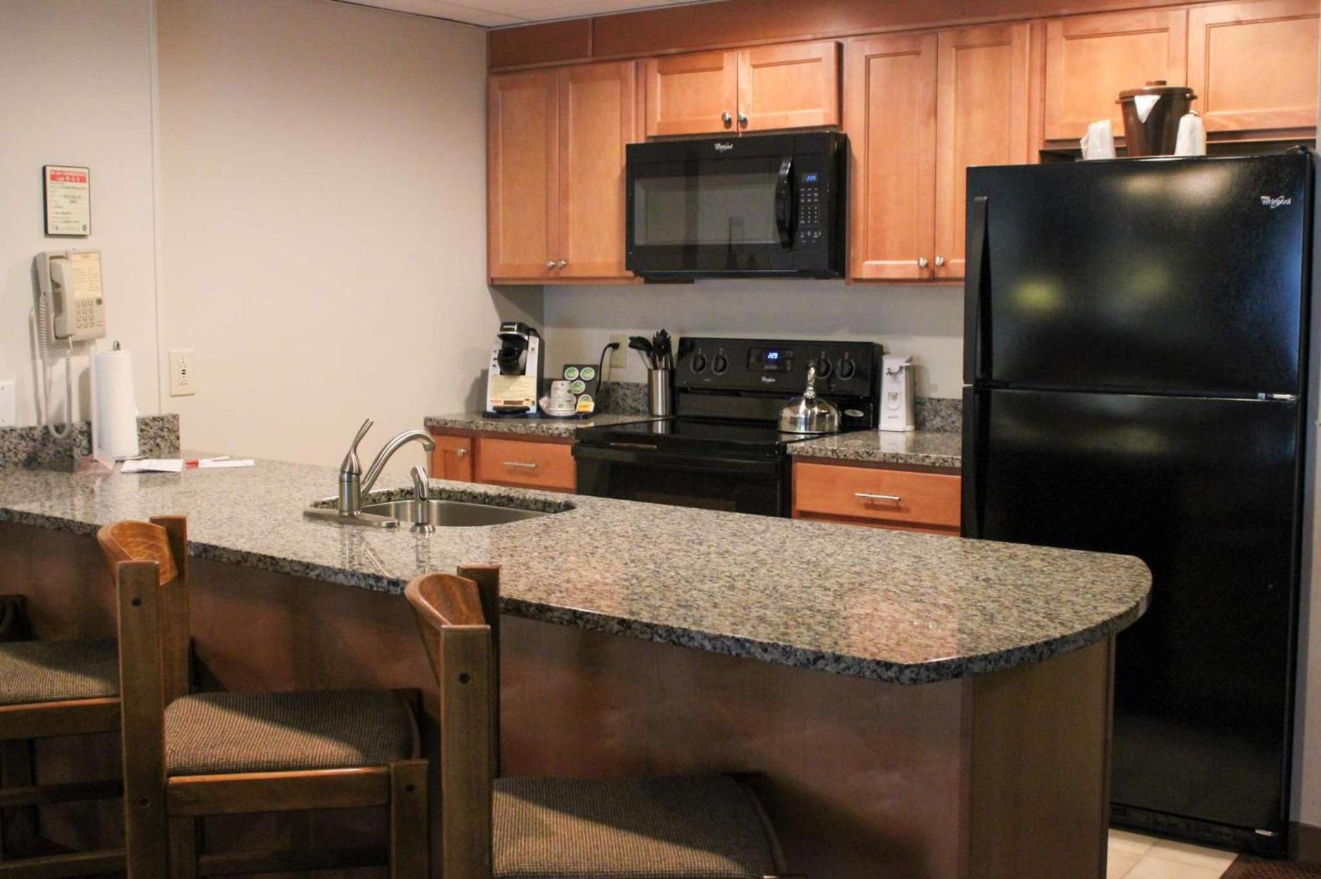 Fireside Inn & Suites Gilford photo 99