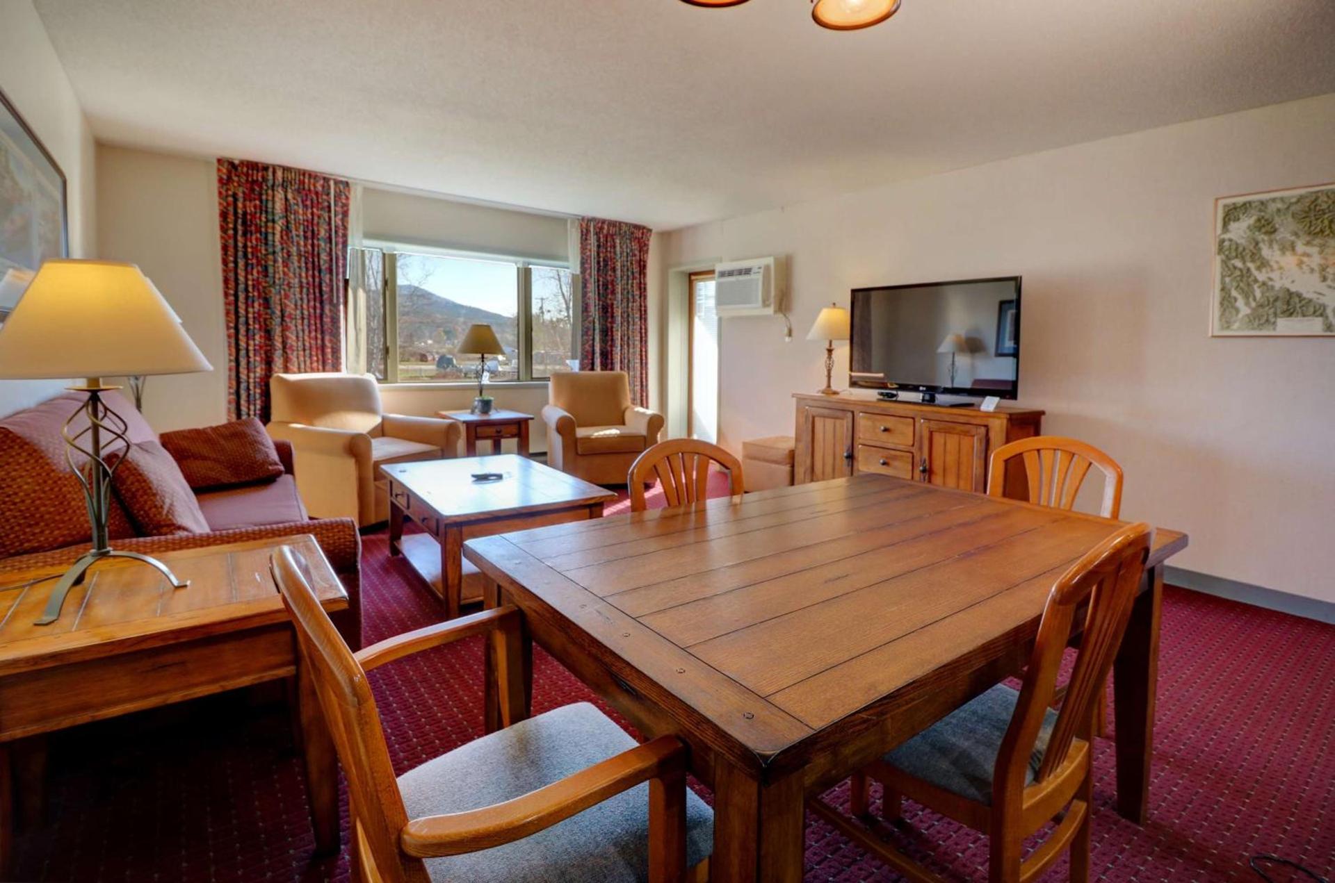 Fireside Inn & Suites Gilford photo 98