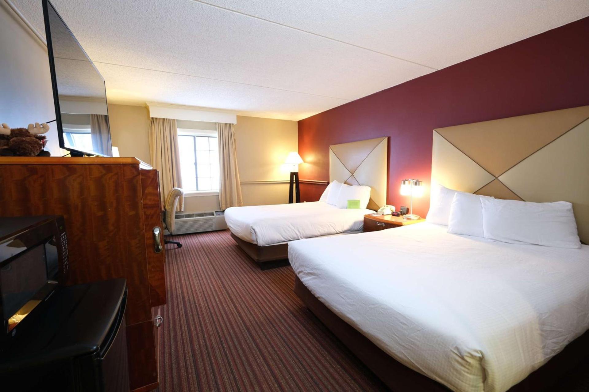 Fireside Inn & Suites West Lebanon photo 4