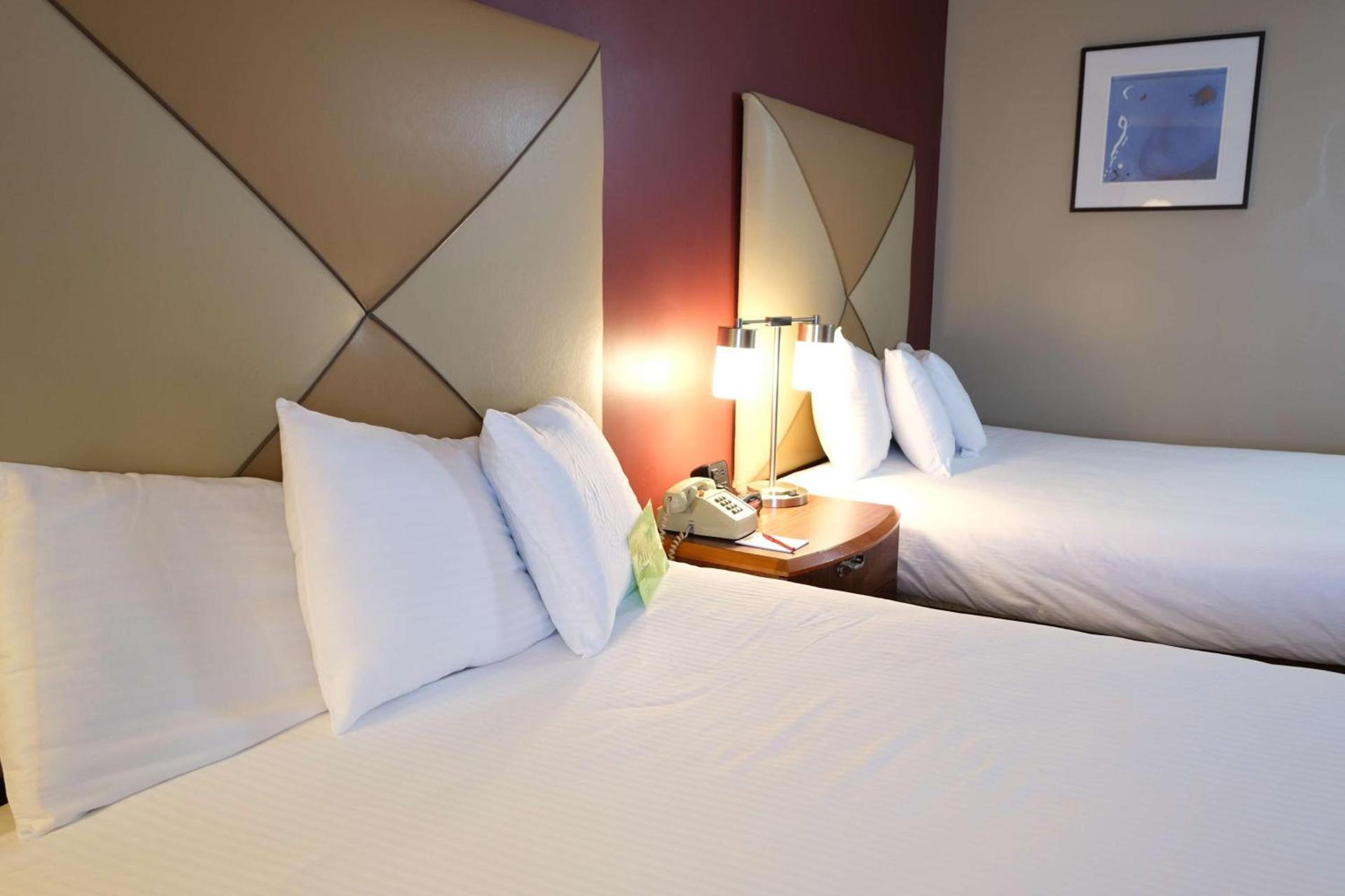 Fireside Inn & Suites West Lebanon photo 6