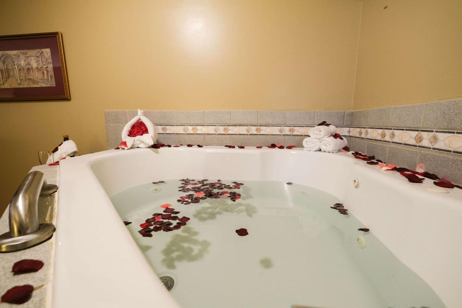 Fireside Inn & Suites West Lebanon photo 25