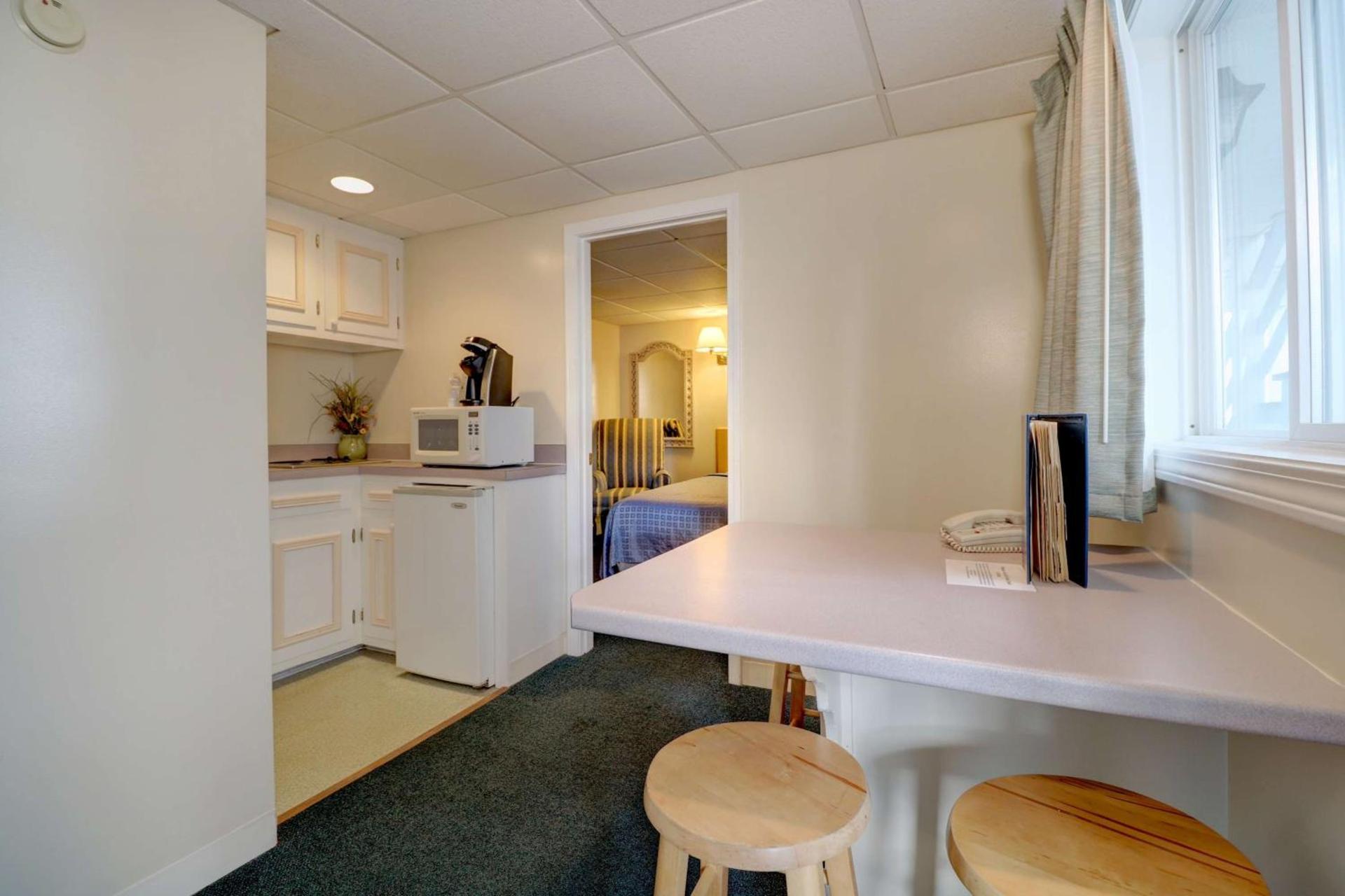 Sea View Inn photo 35
