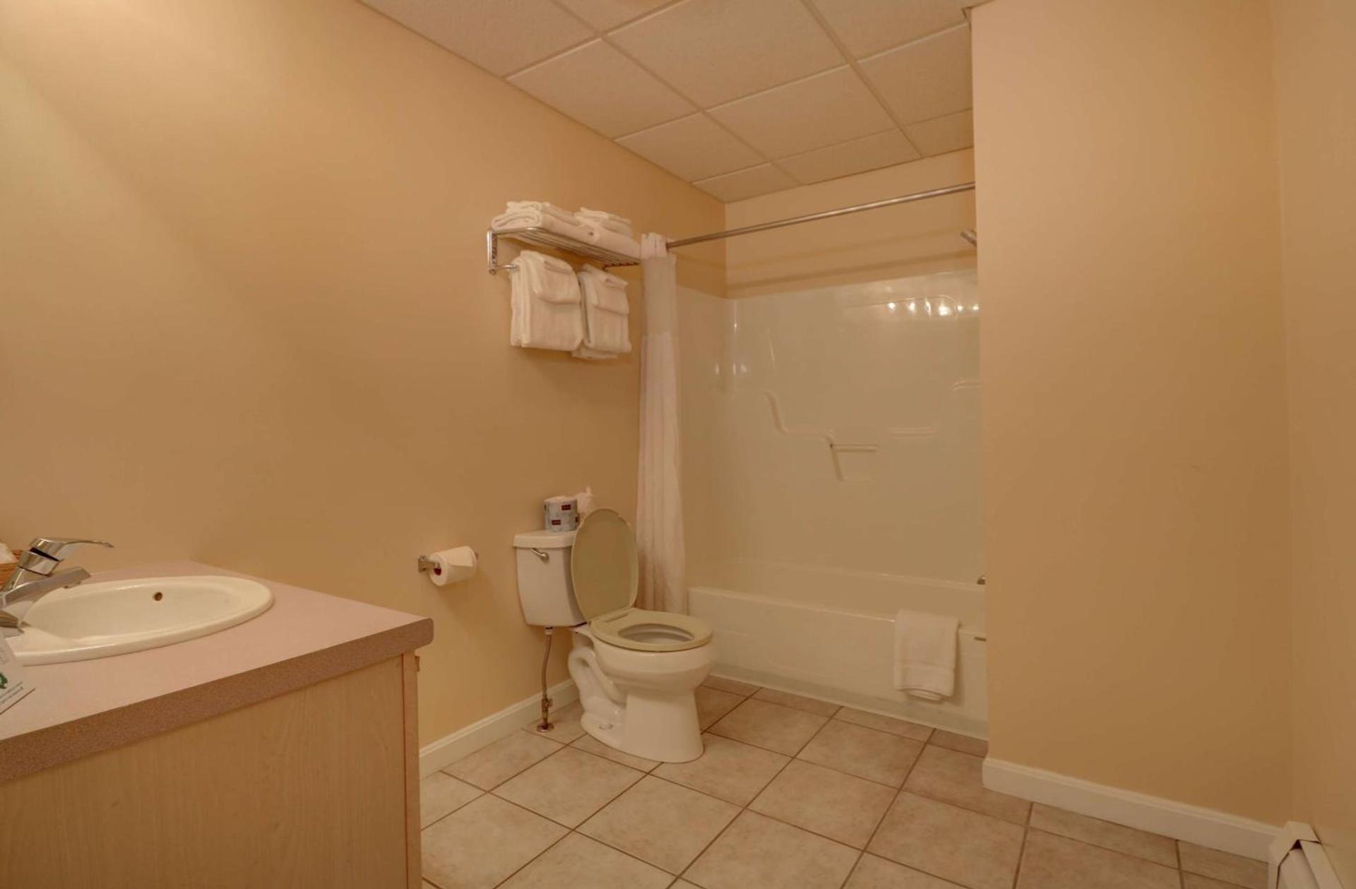 Sea View Inn photo 18