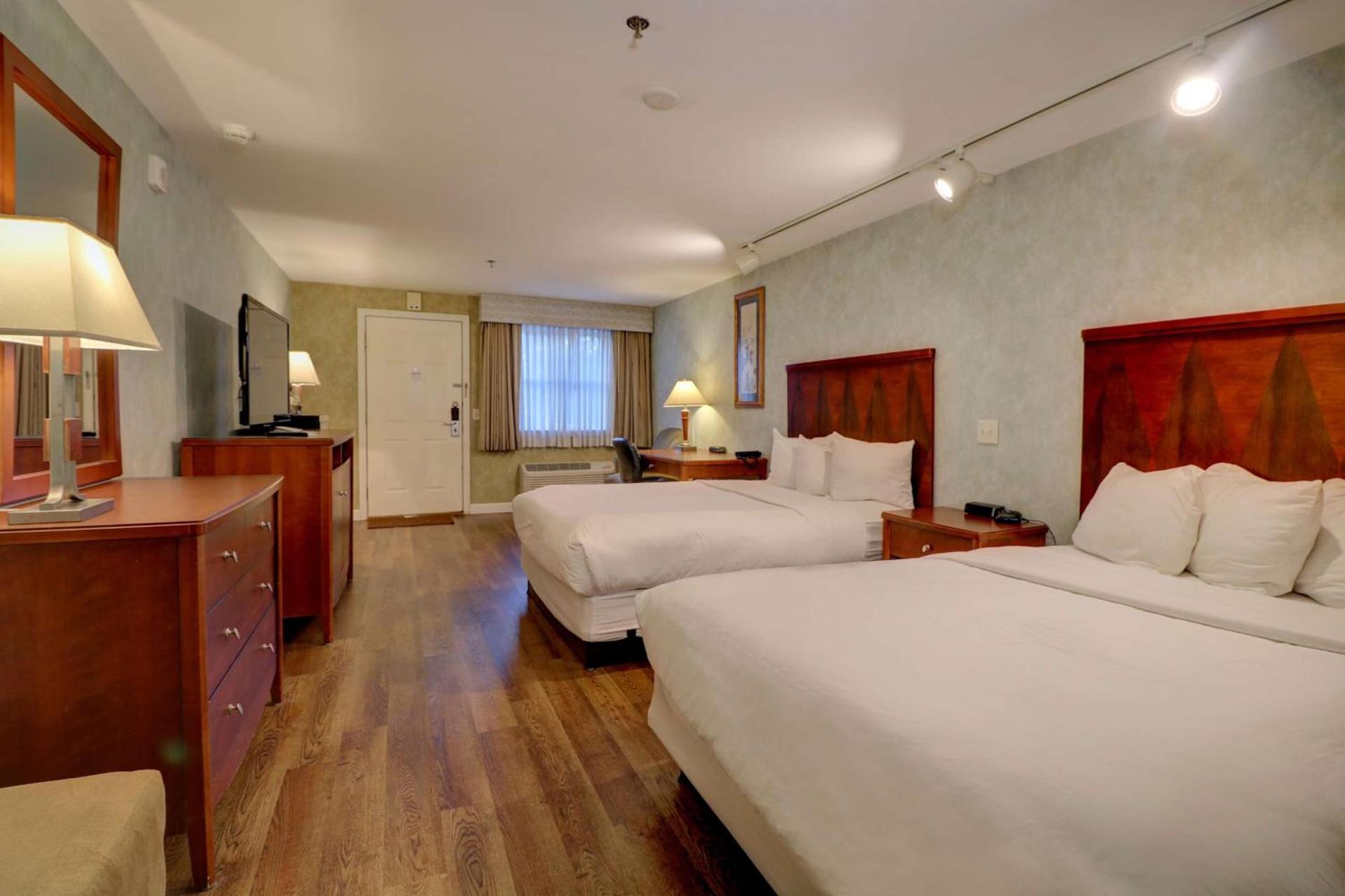 Senator Inn & Spa photo 27