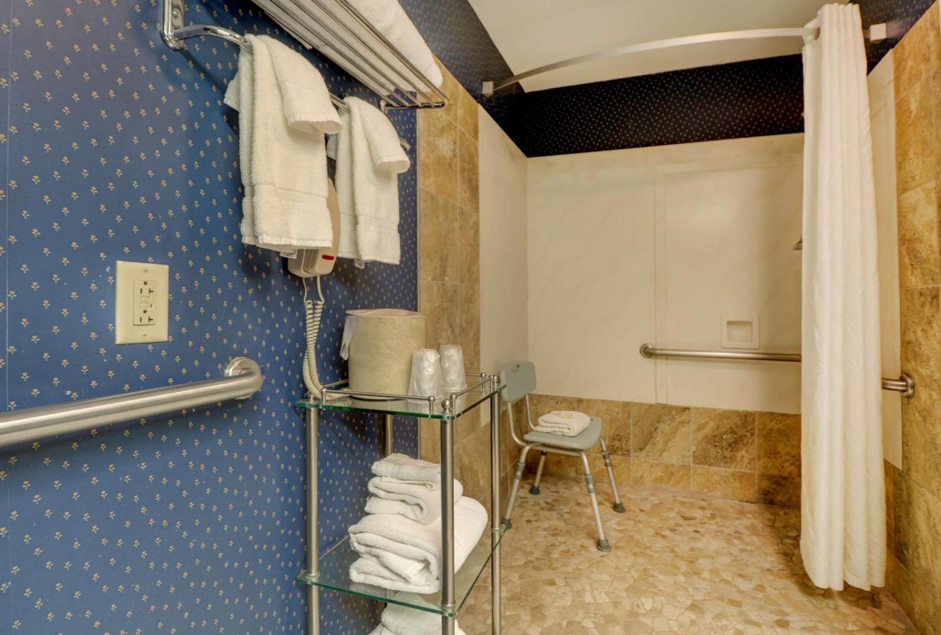 Senator Inn & Spa photo 63