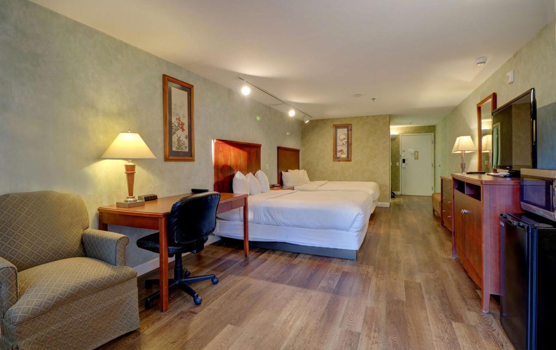 Senator Inn & Spa photo 26