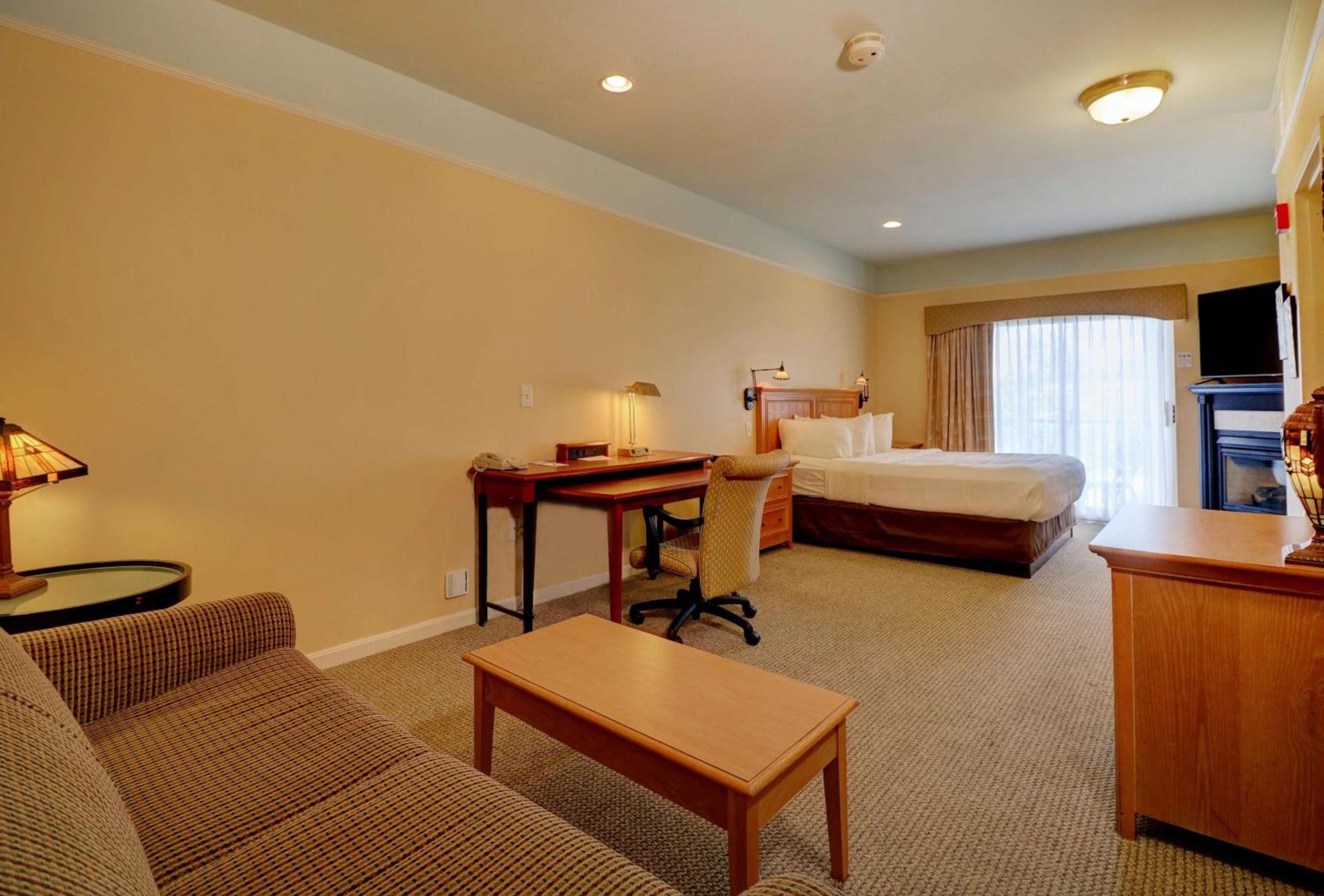 Senator Inn & Spa photo 55