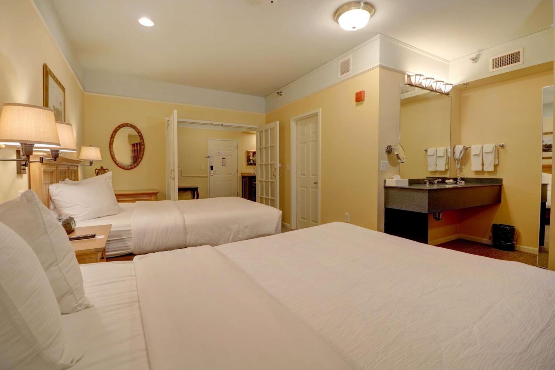 Senator Inn & Spa photo 96