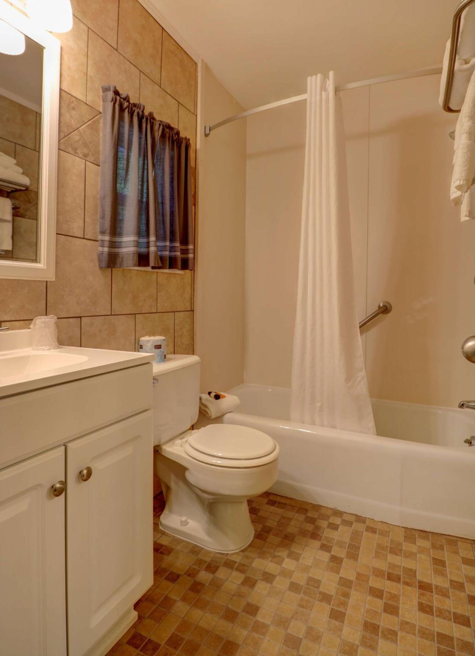 Senator Inn & Spa photo 71