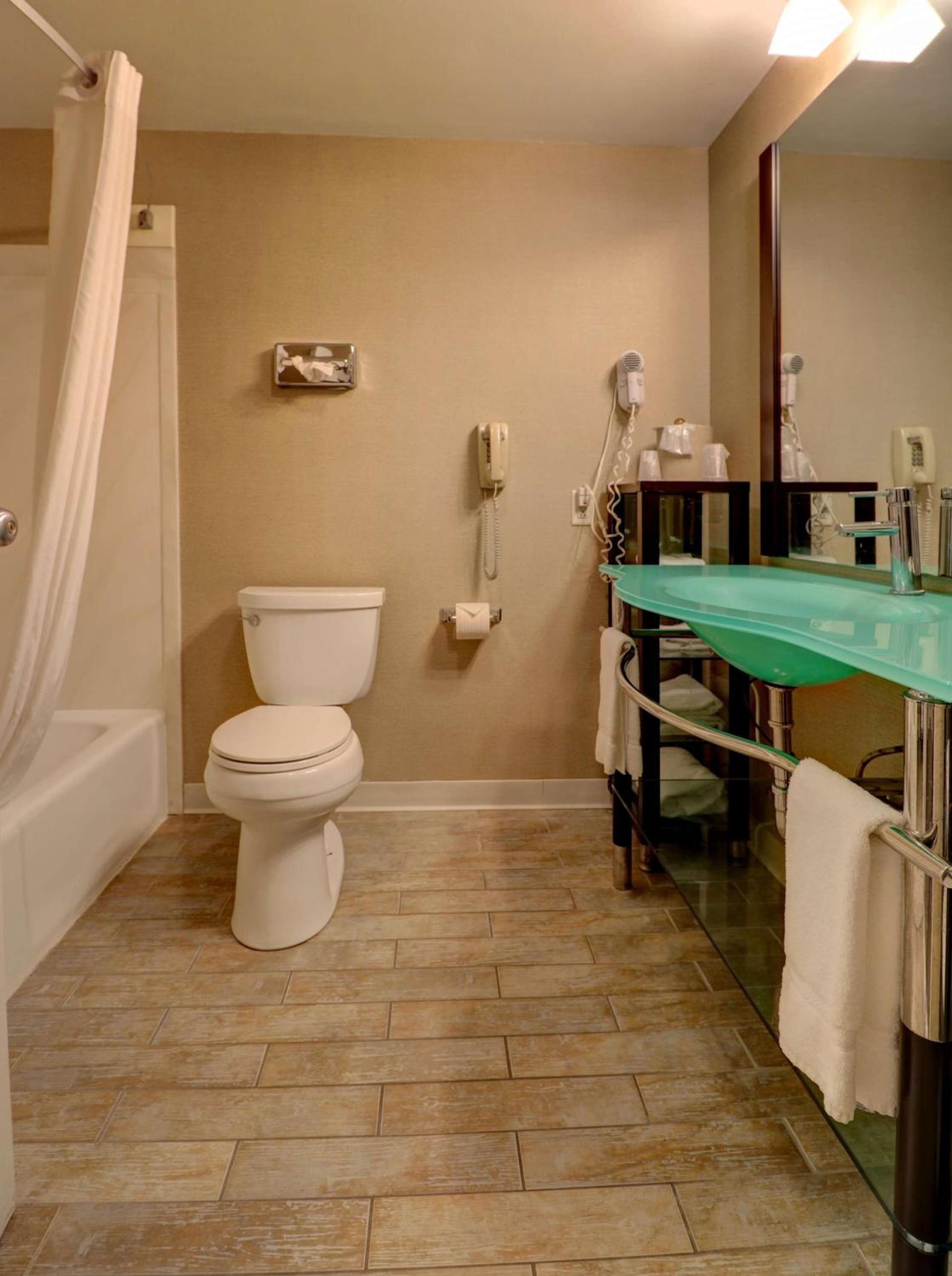 Senator Inn & Spa photo 77