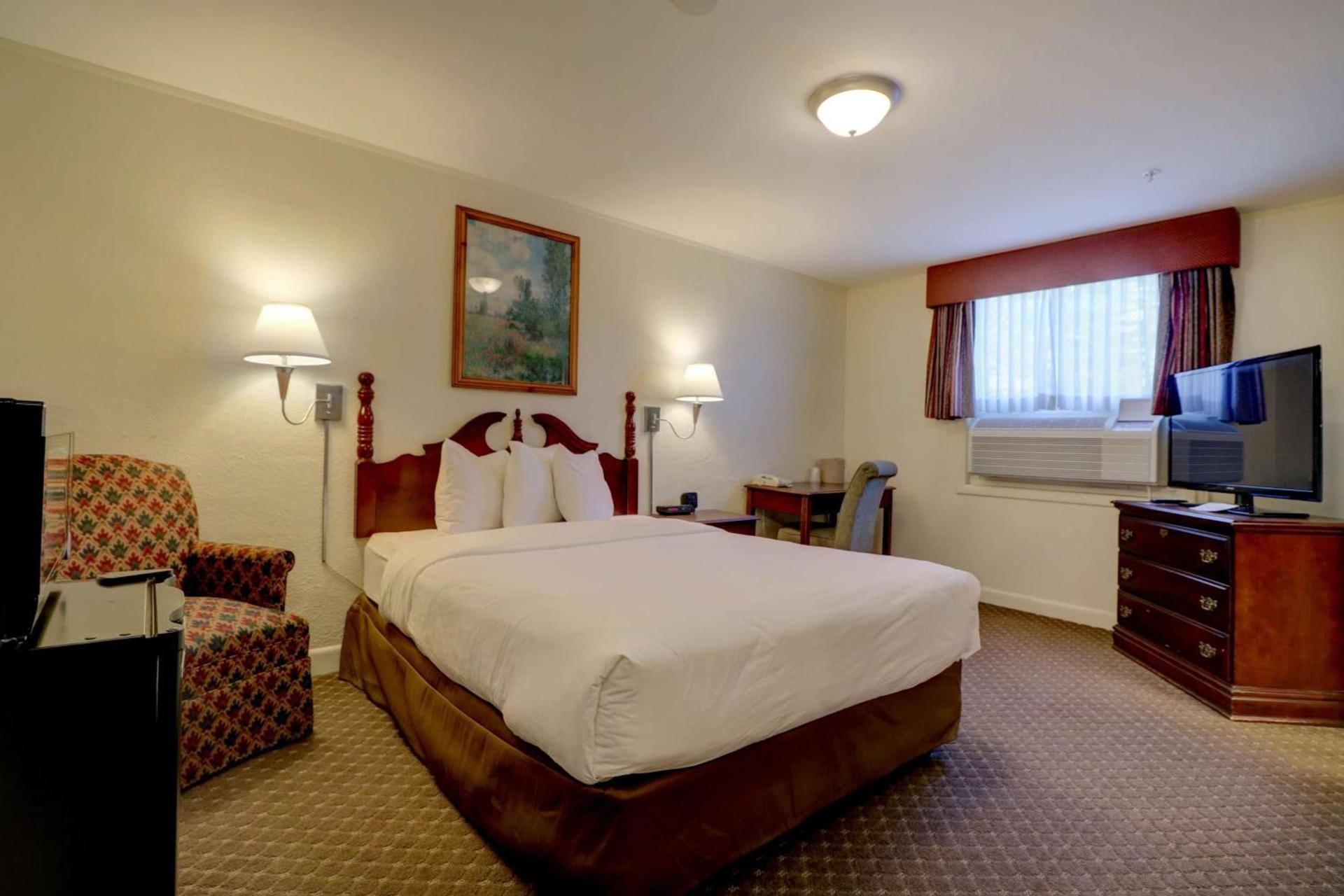 Senator Inn & Spa photo 3