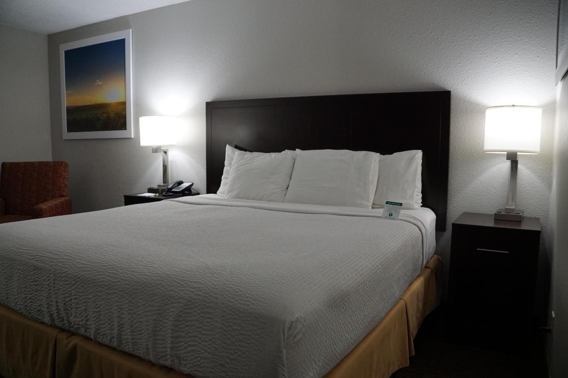 Days Inn by Wyndham Mexico photo 22
