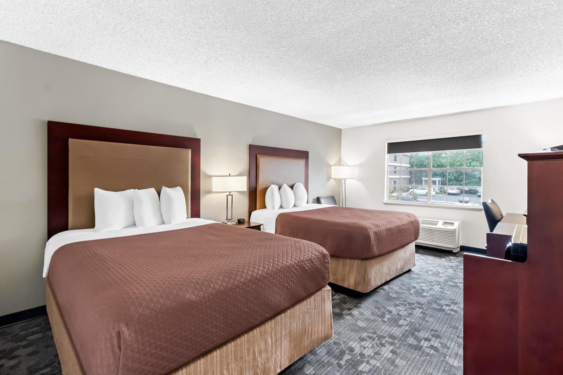 Red Lion Hotel Portland Airport photo 11