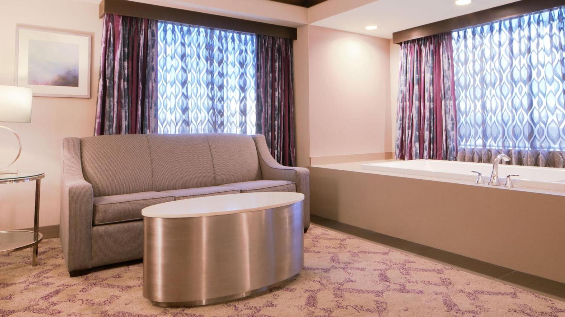 Silver Legacy Reno, A Caesars Destination photo 71