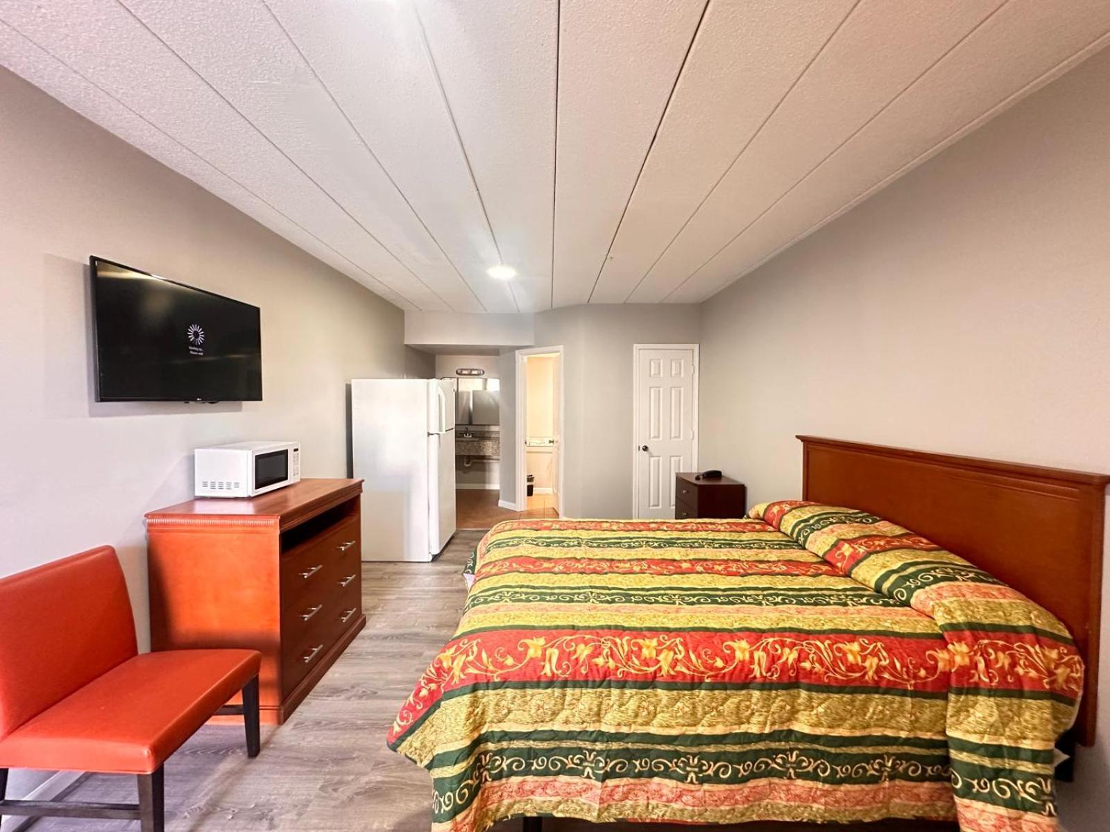 Budget Inn photo 3