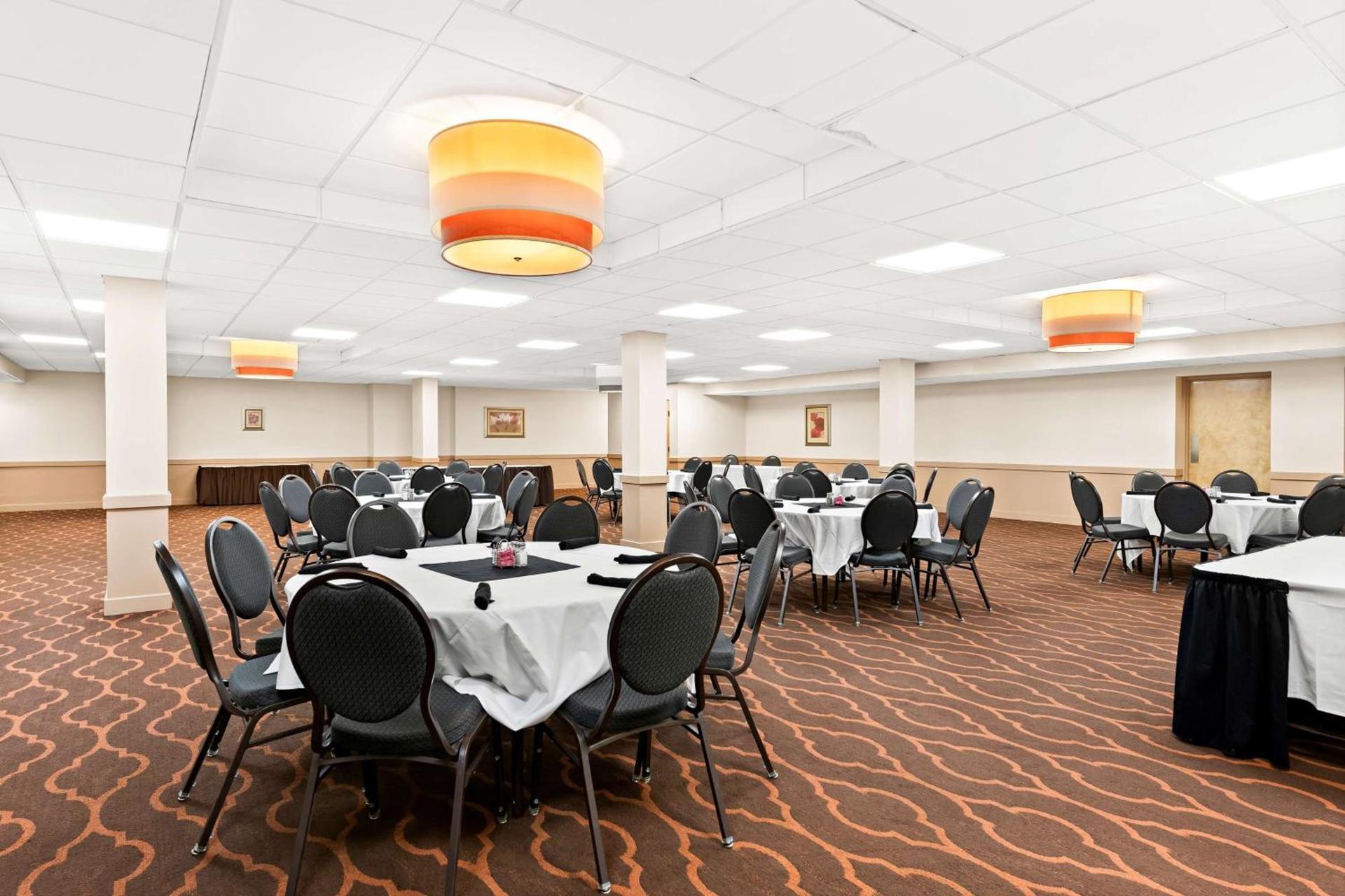Best Western State Fair Inn photo 37