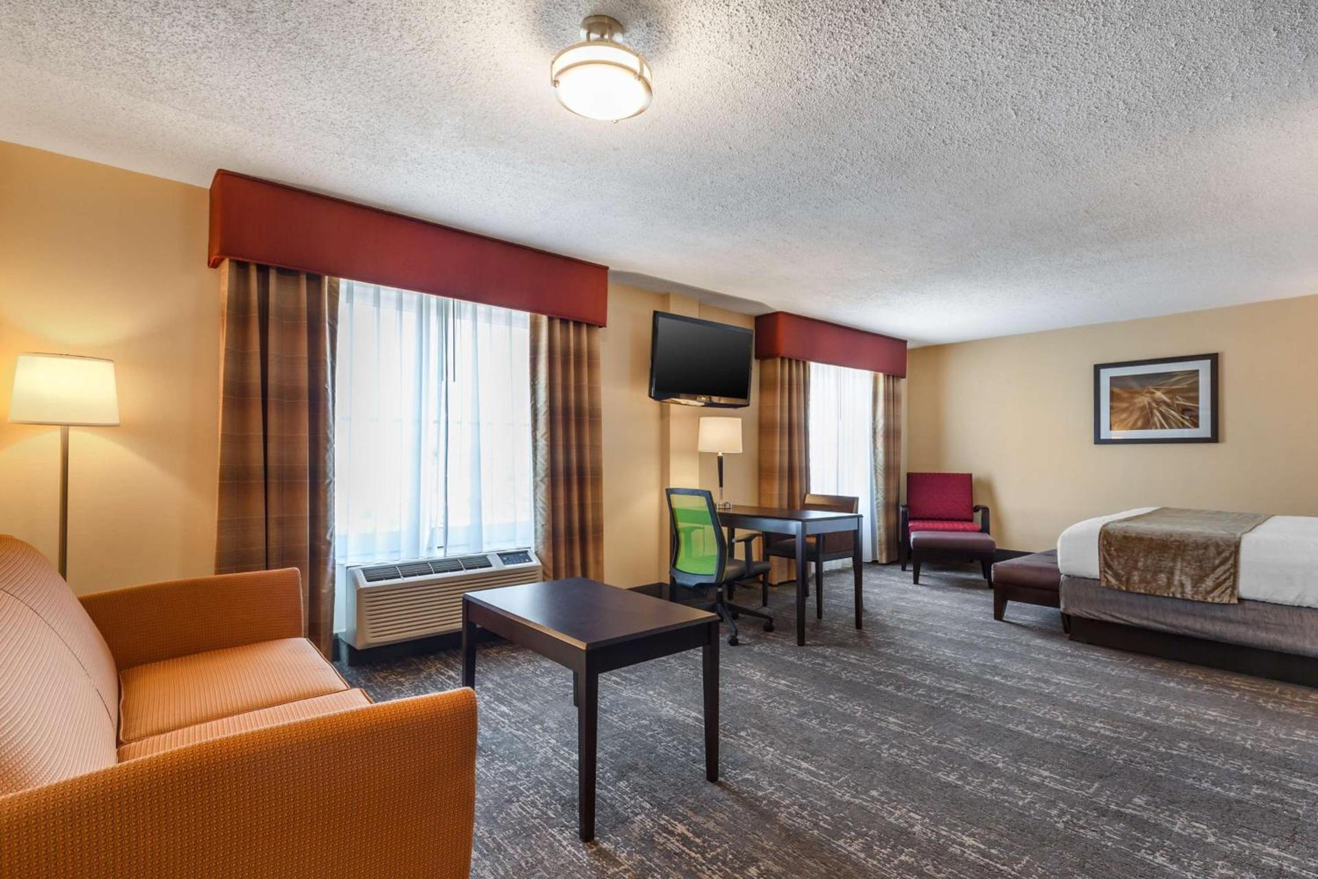 Best Western Braintree Inn photo 2