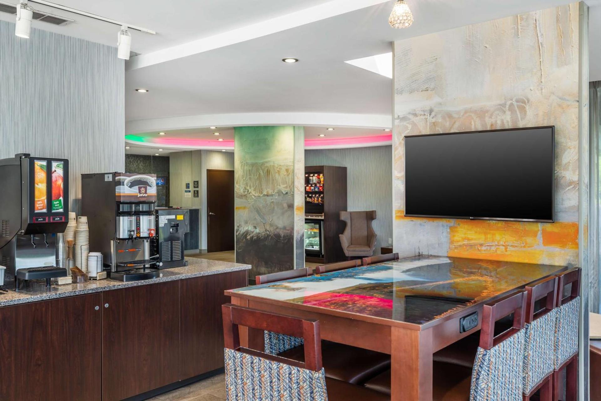 Best Western Braintree Inn photo 5