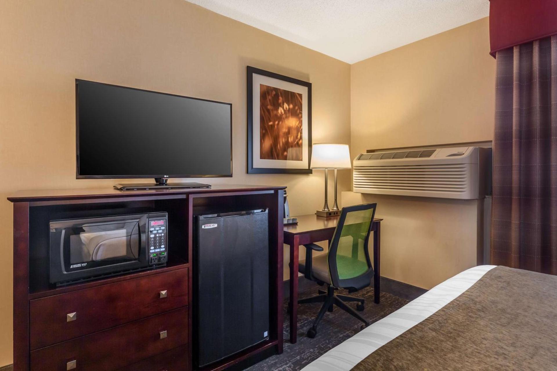 Best Western Braintree Inn photo 24