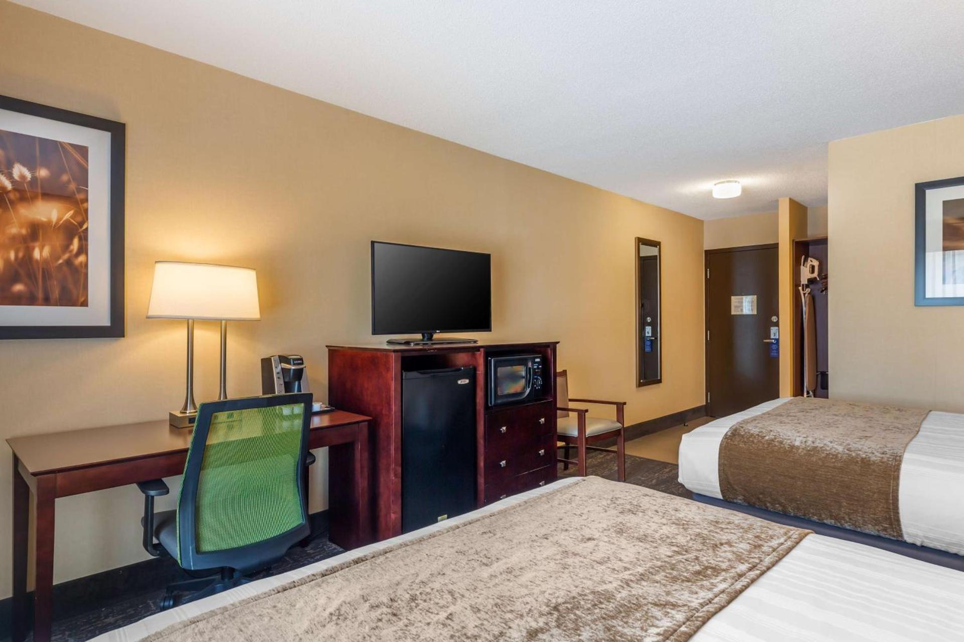 Best Western Braintree Inn photo 30