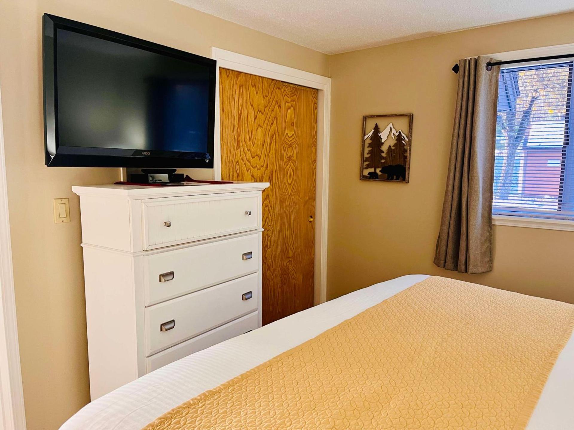 Nordic Village Condominium Resort photo 77