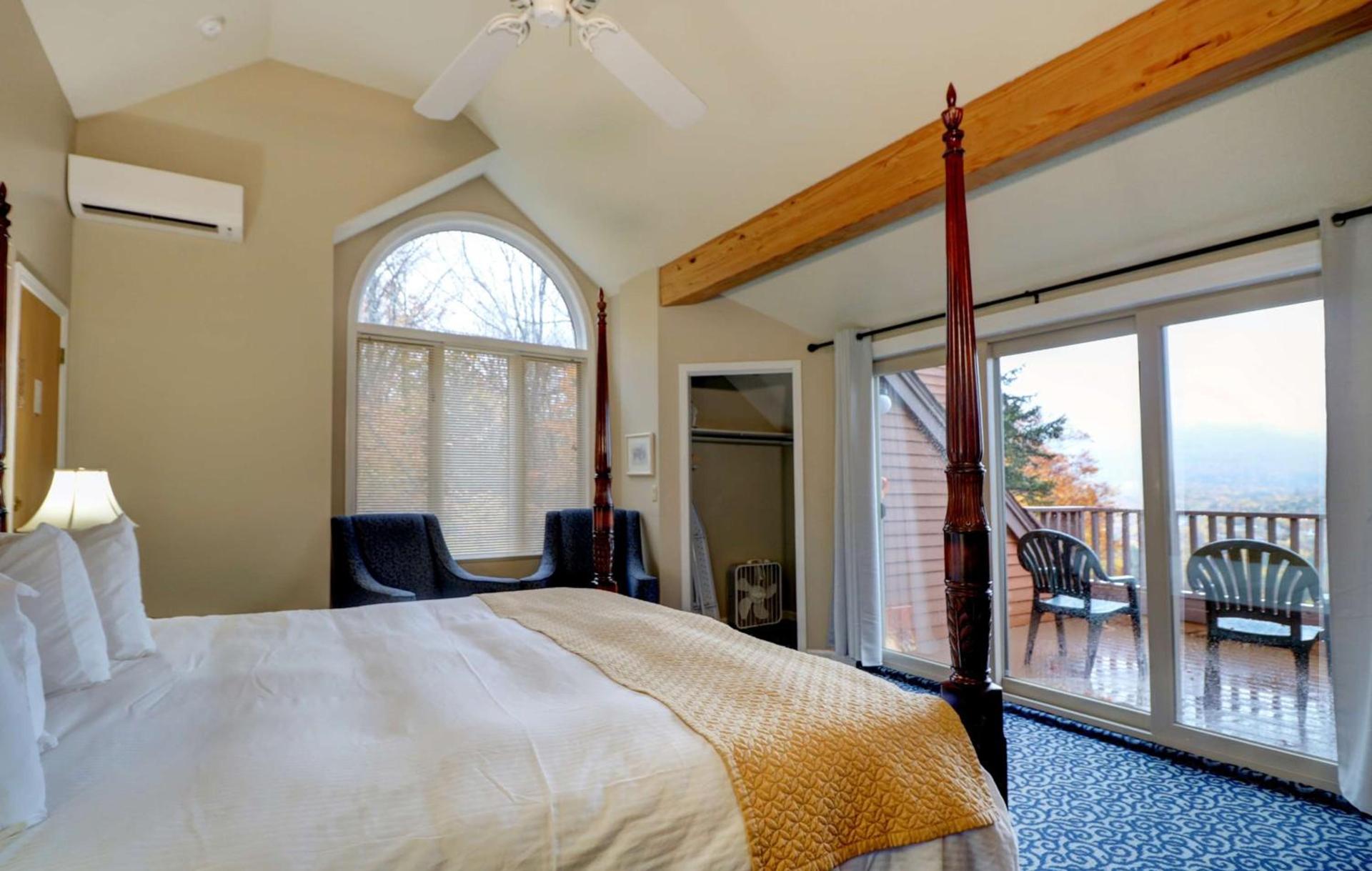 Nordic Village Condominium Resort photo 54