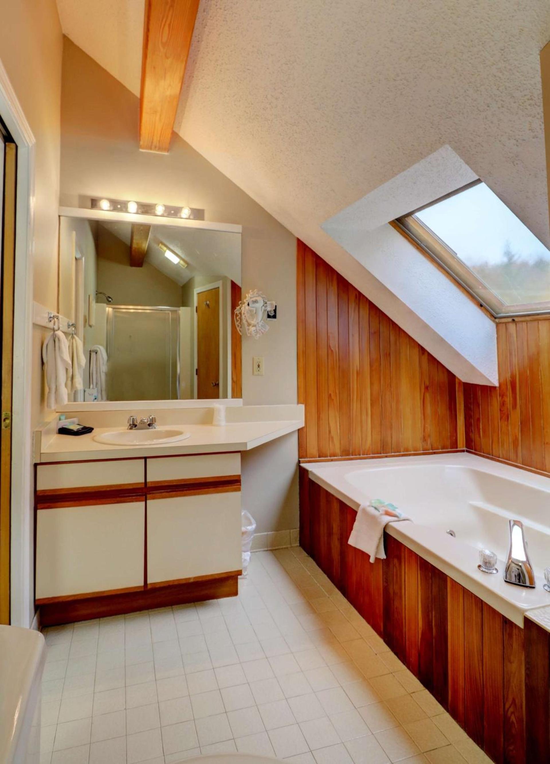 Nordic Village Condominium Resort photo 51