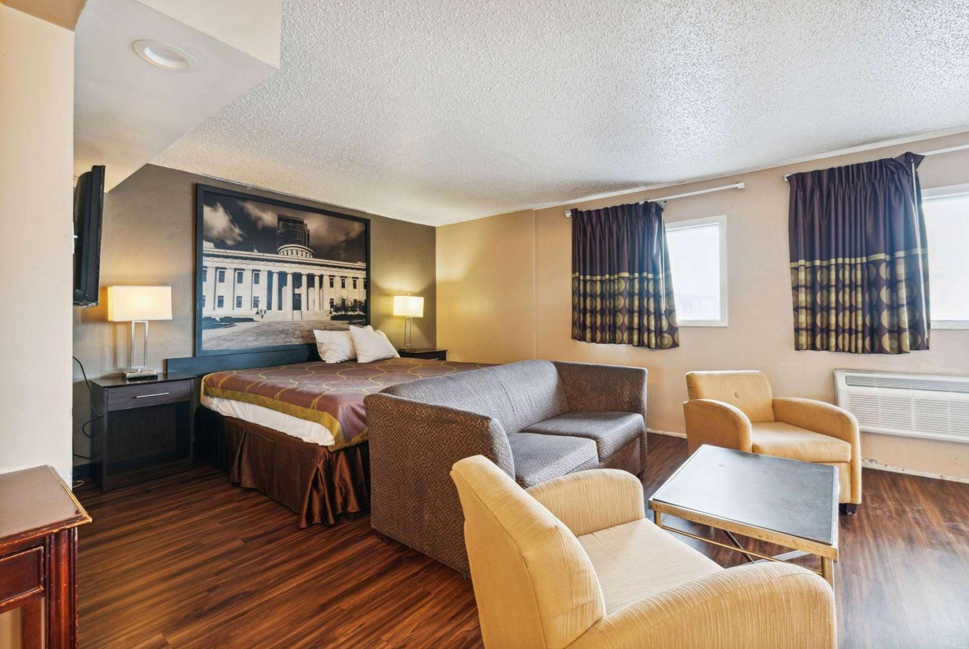 Super 8 by Wyndham Millbury/Toledo photo 36