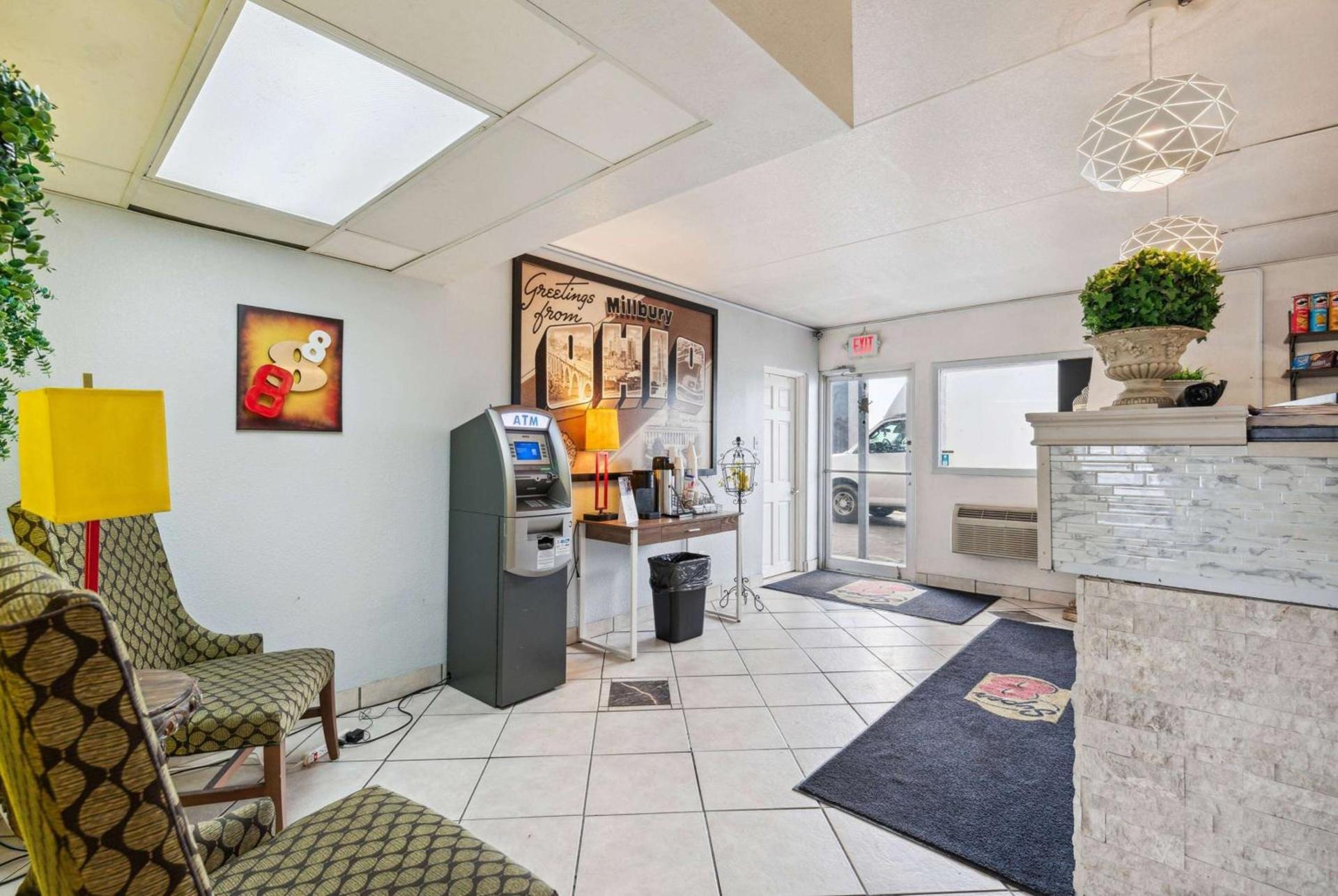 Super 8 by Wyndham Millbury/Toledo photo 53