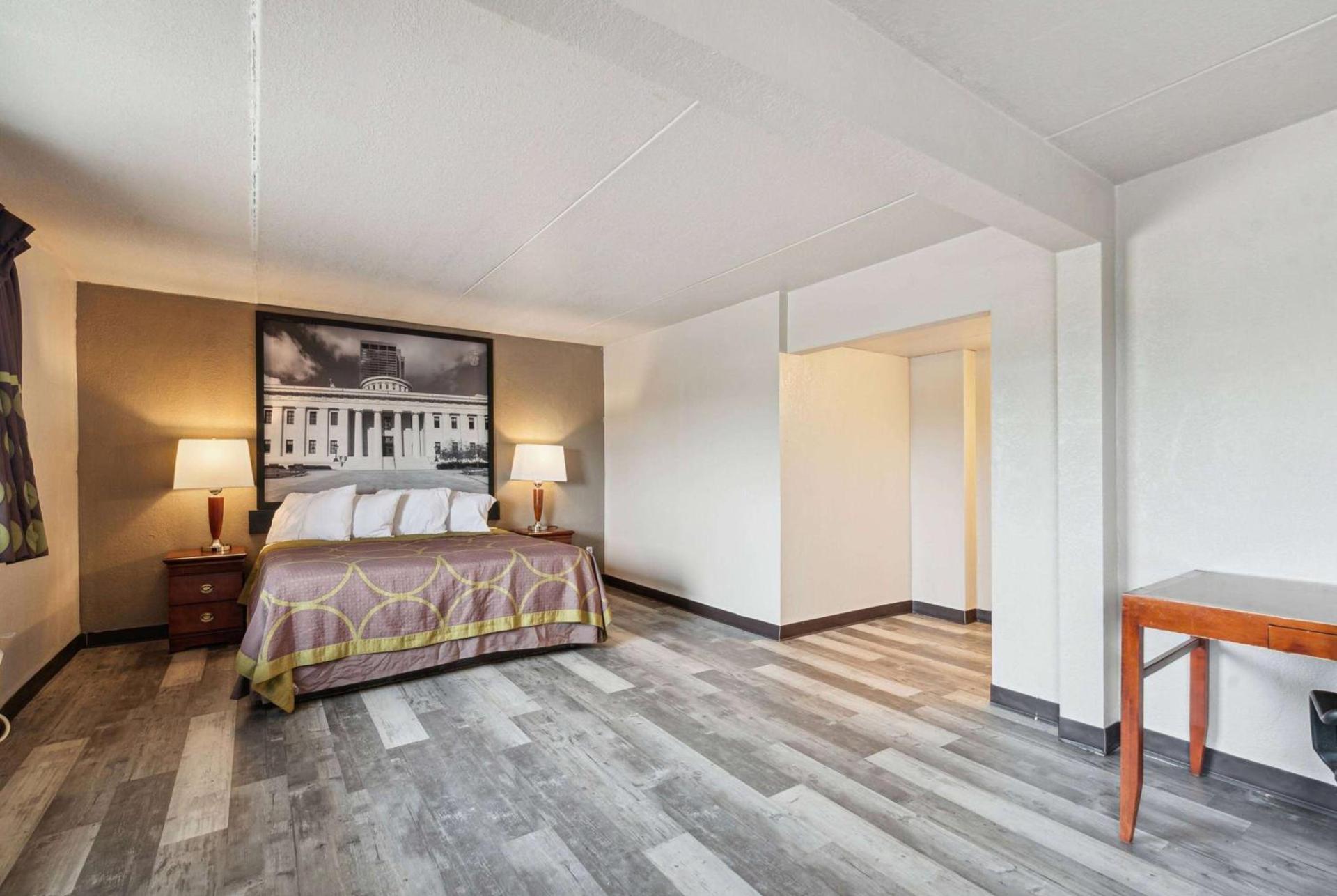 Super 8 by Wyndham Millbury/Toledo photo 8